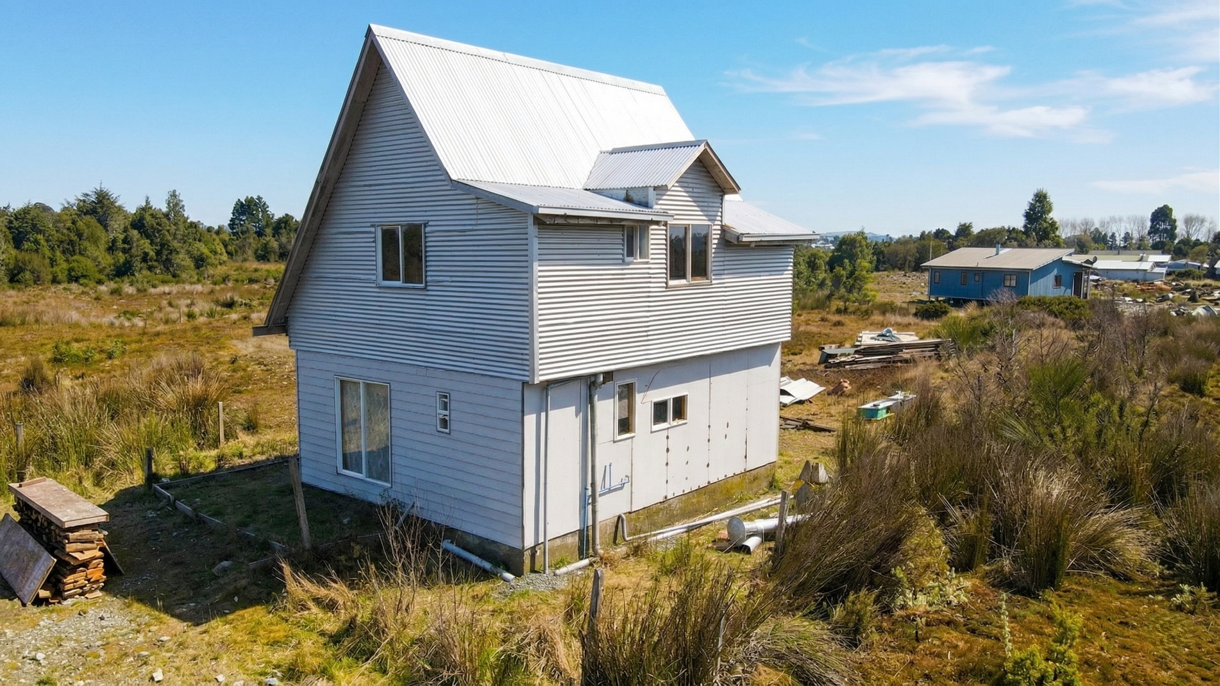 Casa nueva de construcción sólida de dos pisos, en 5000 M2, sector Lagunitas, Puerto Montt. 