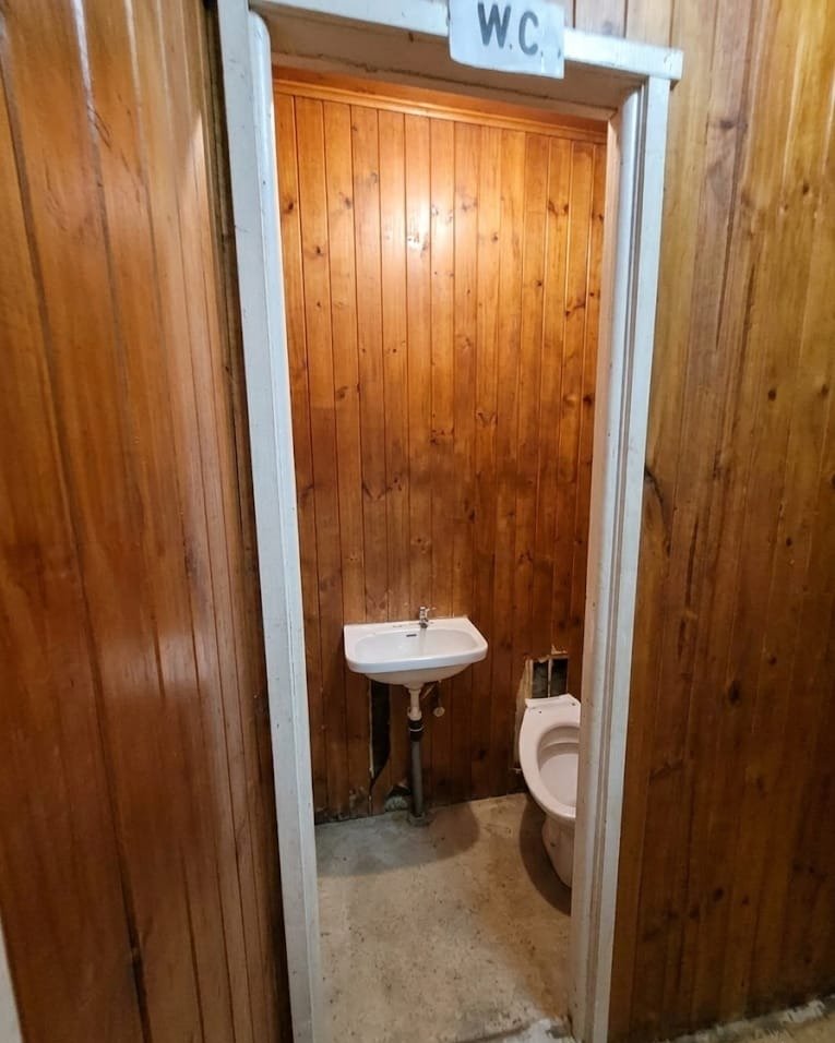 Baño - SALÓN MULTIUSO (EX DOJO/GIMNASIO)