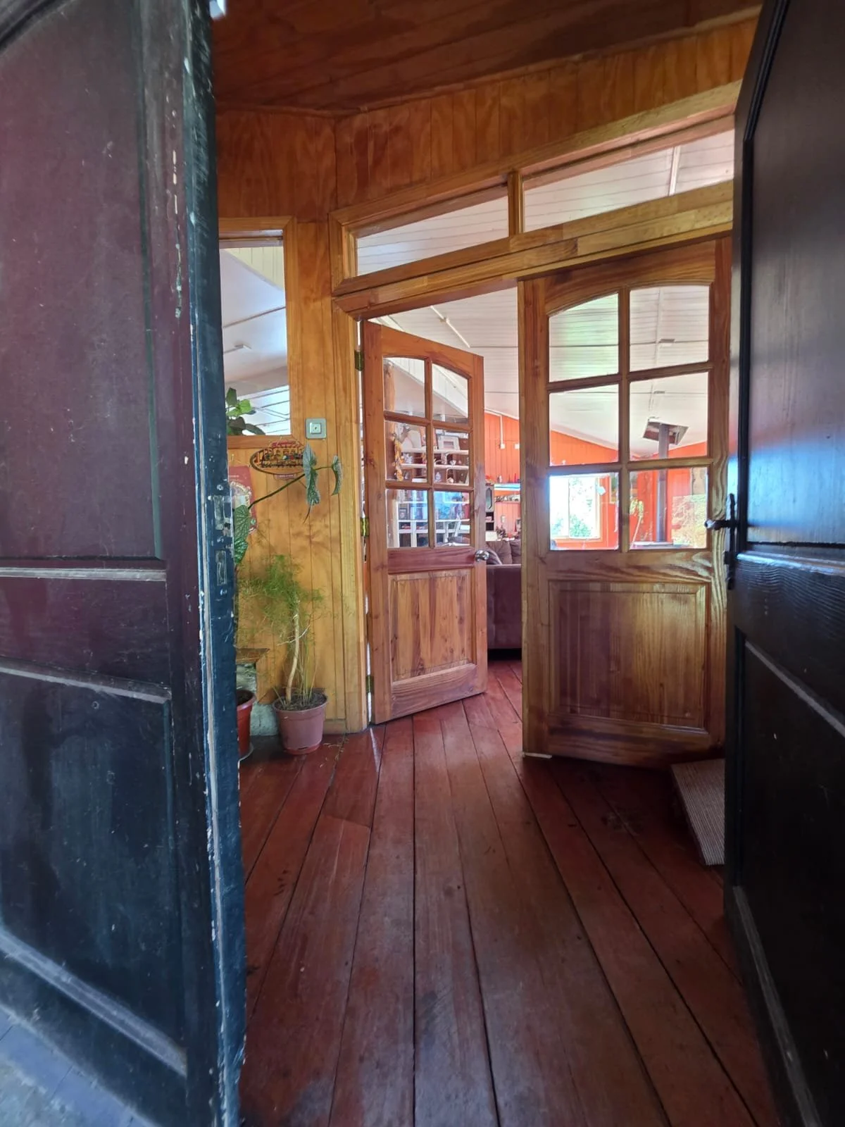 Acceso y sala de estar. 