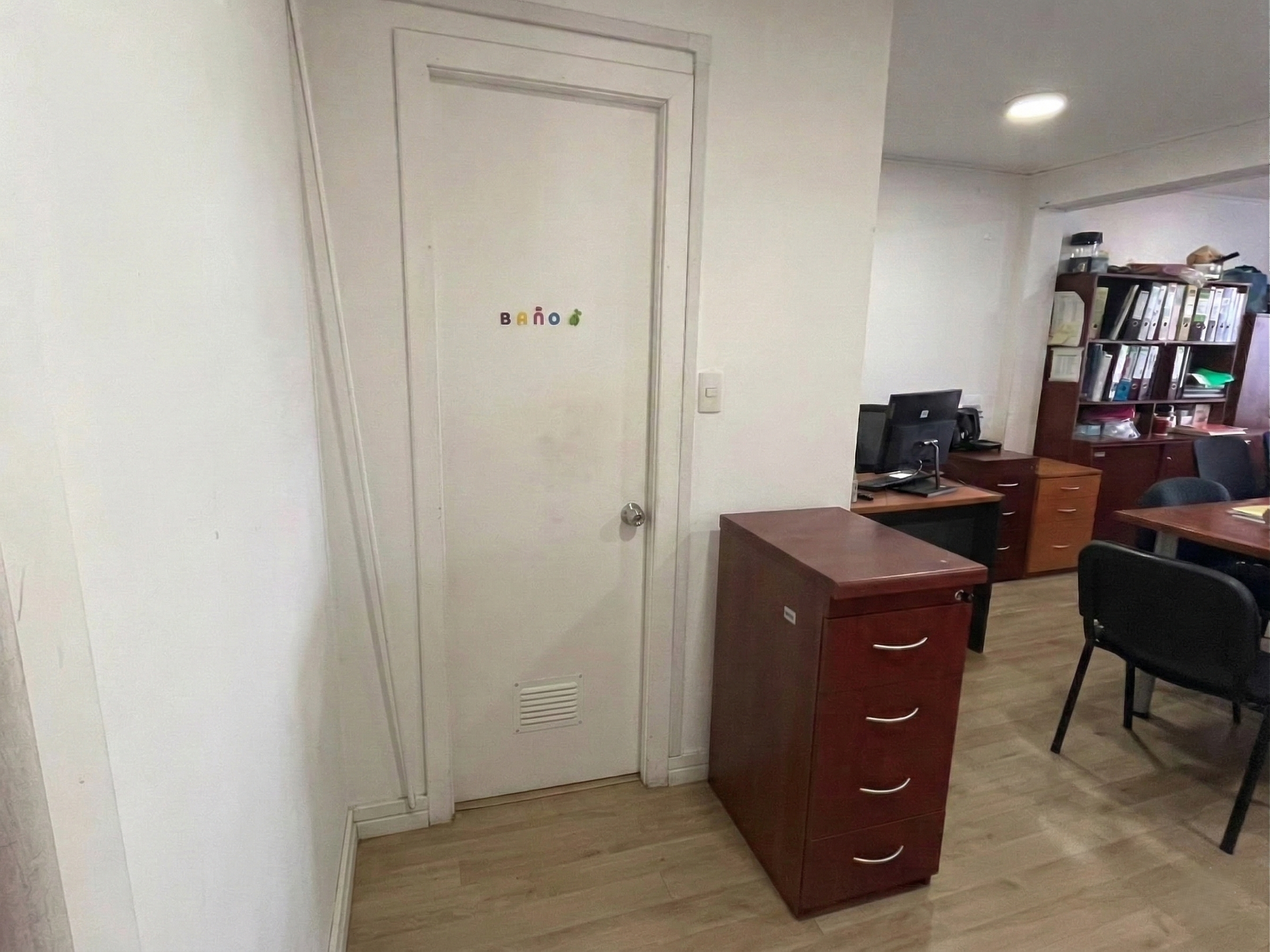 Oficina 1 equipo profesional.