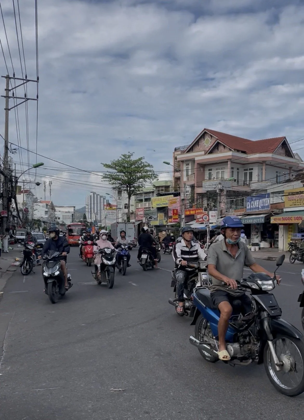 A Marketer’s Tour of Vietnam — Part 2: Navigating Cities, Countryside &amp; Sleeper Buses