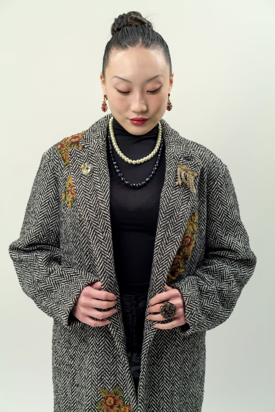 Black Crystal Necklace by Talking Fashion on Ela é.