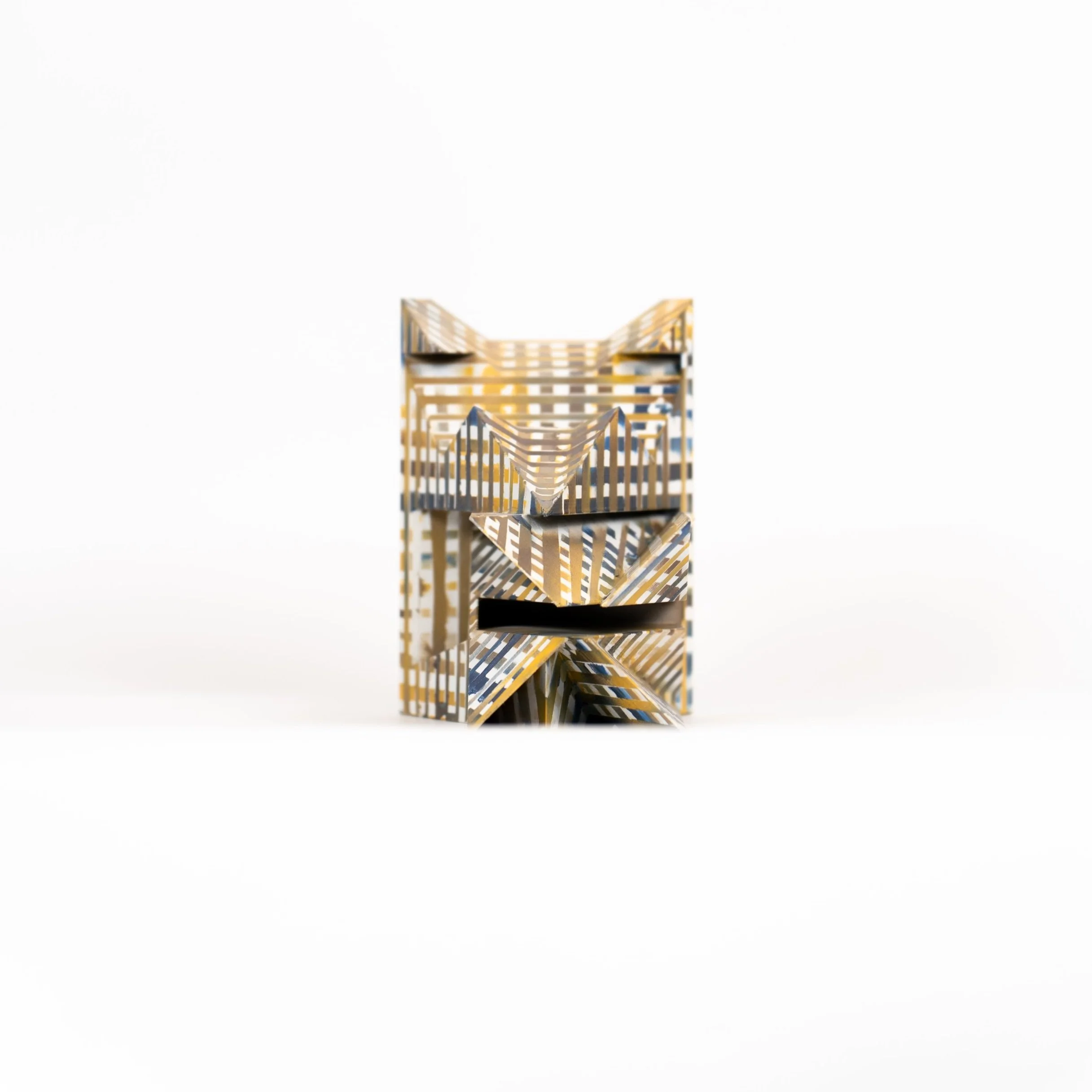 Experimenting with Pattern & Illusion
