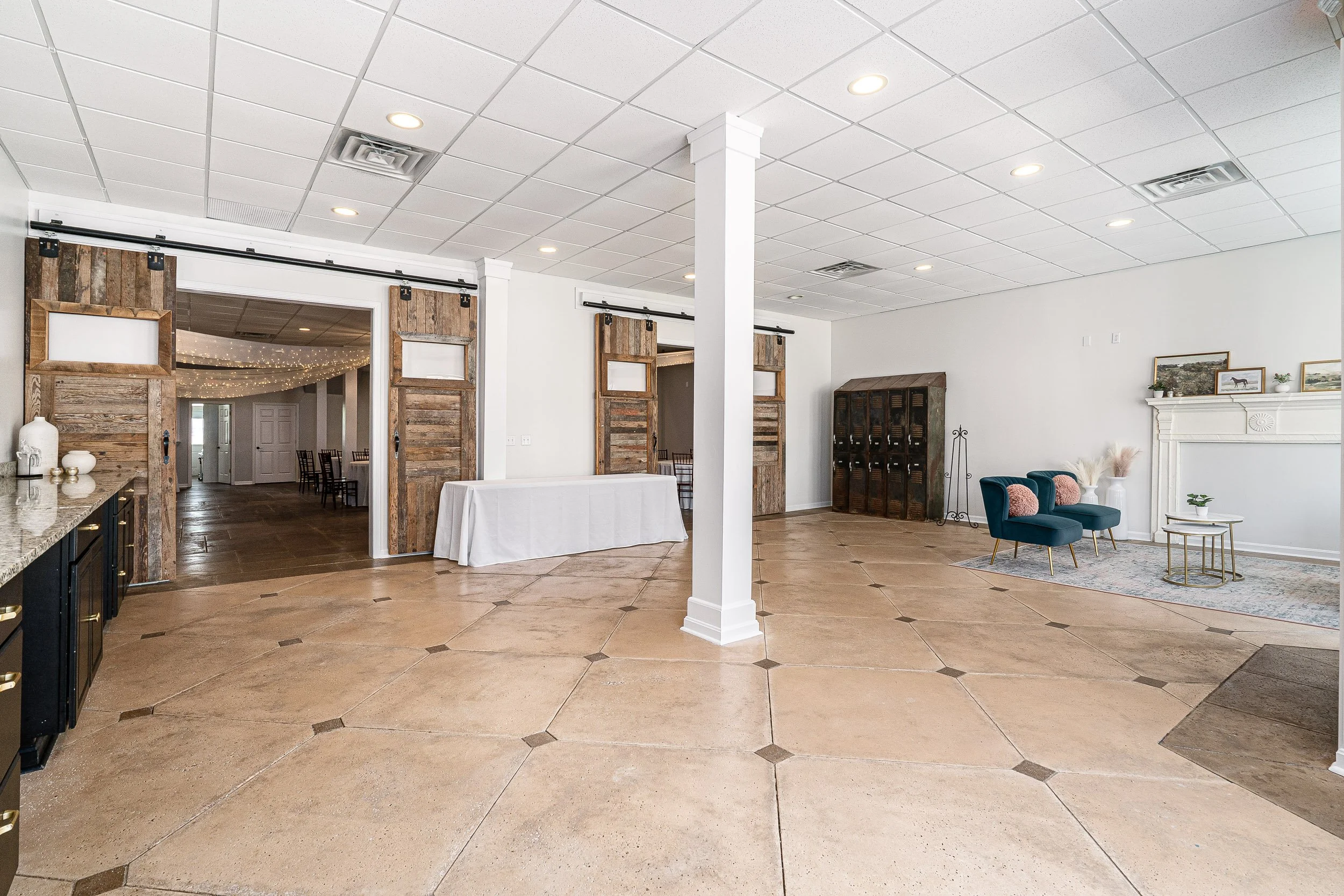 65 W Main St-14.jpg