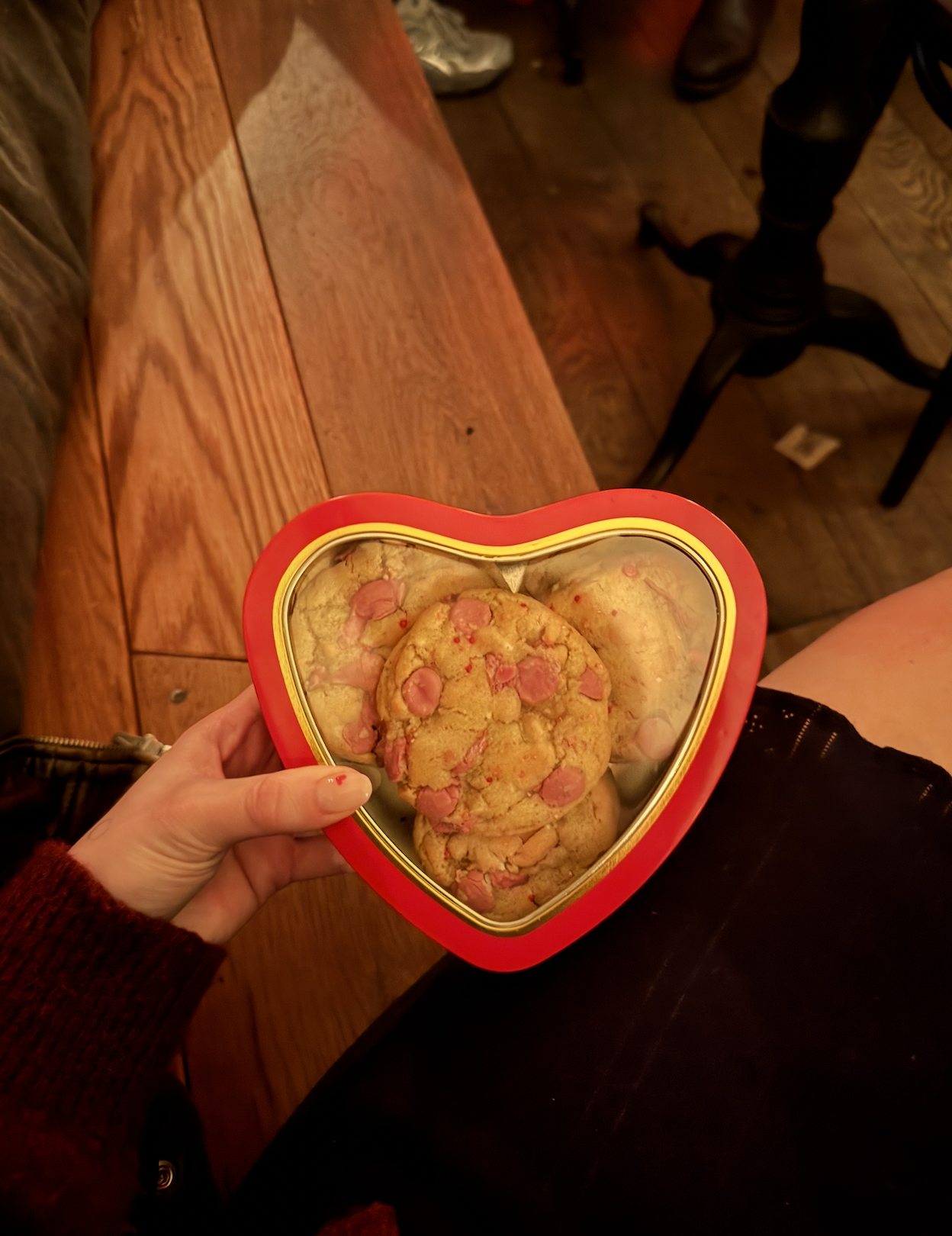 Valentine's Day was my excuse to use this fancy ruby chocolate that had been sitting in my pantry for months. I bought this cute cookie tin to give to my boyfriend