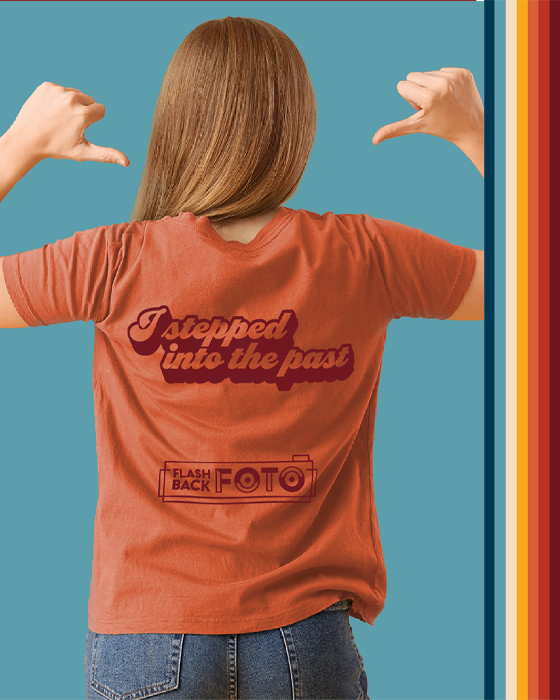 Girl wearing Flashback Foto Shirt