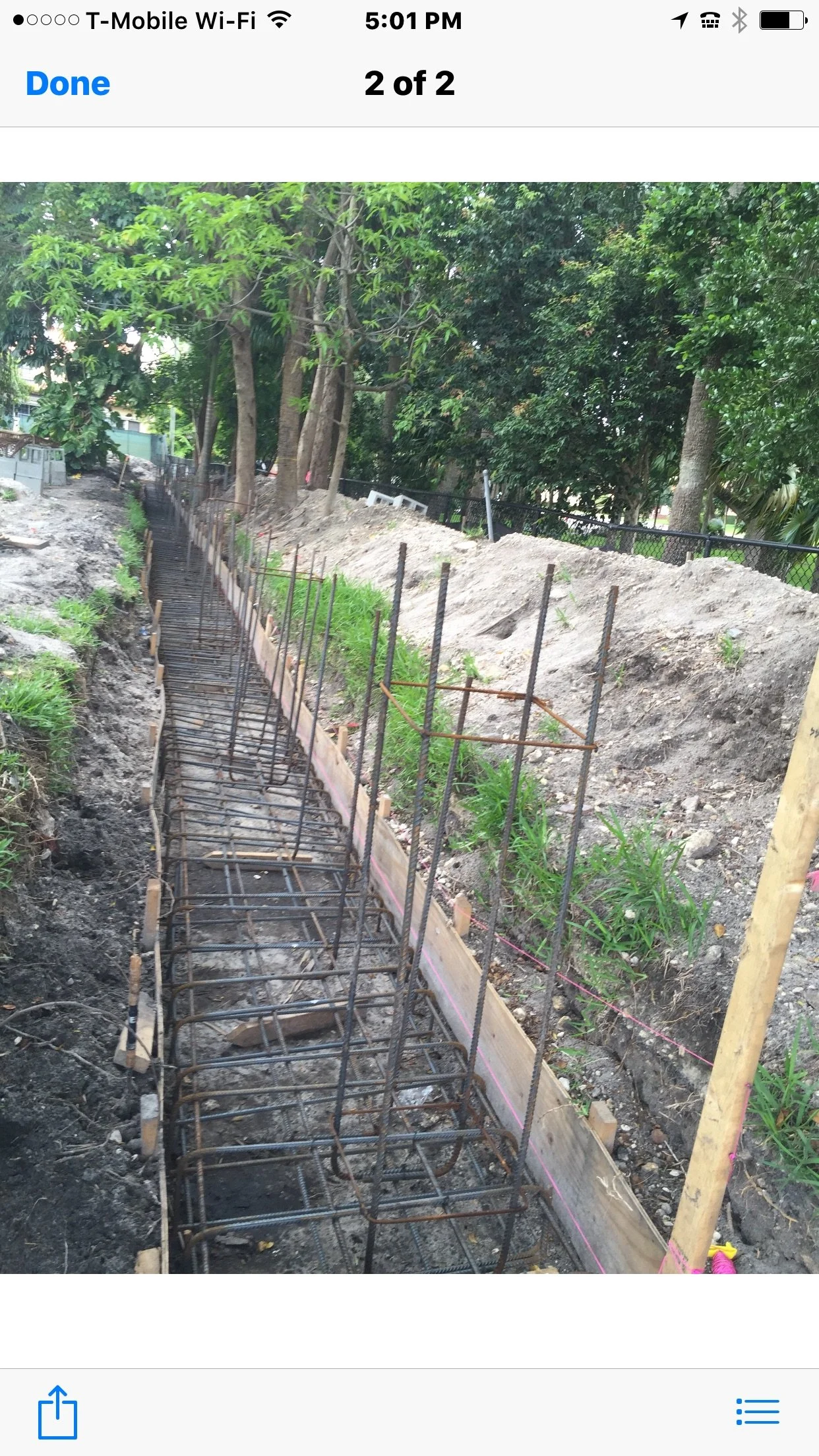 Cercos de cemento o de madera al gusto de cada cliente, nos encargamos de todos los  permisos.