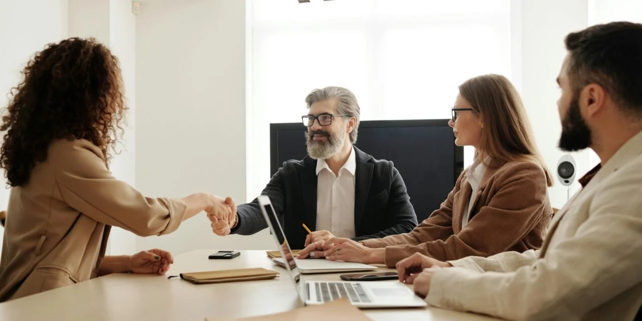 How Home Search Assistance Reduces Delays for Global Hires