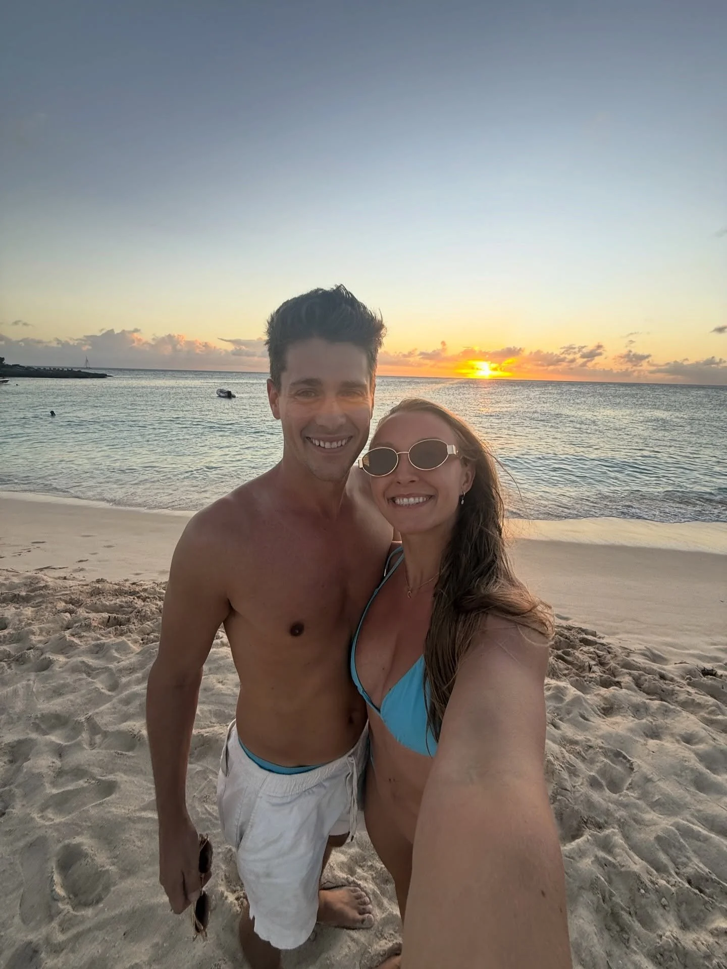 Life lately 💭🌙🌴☀️🕶️