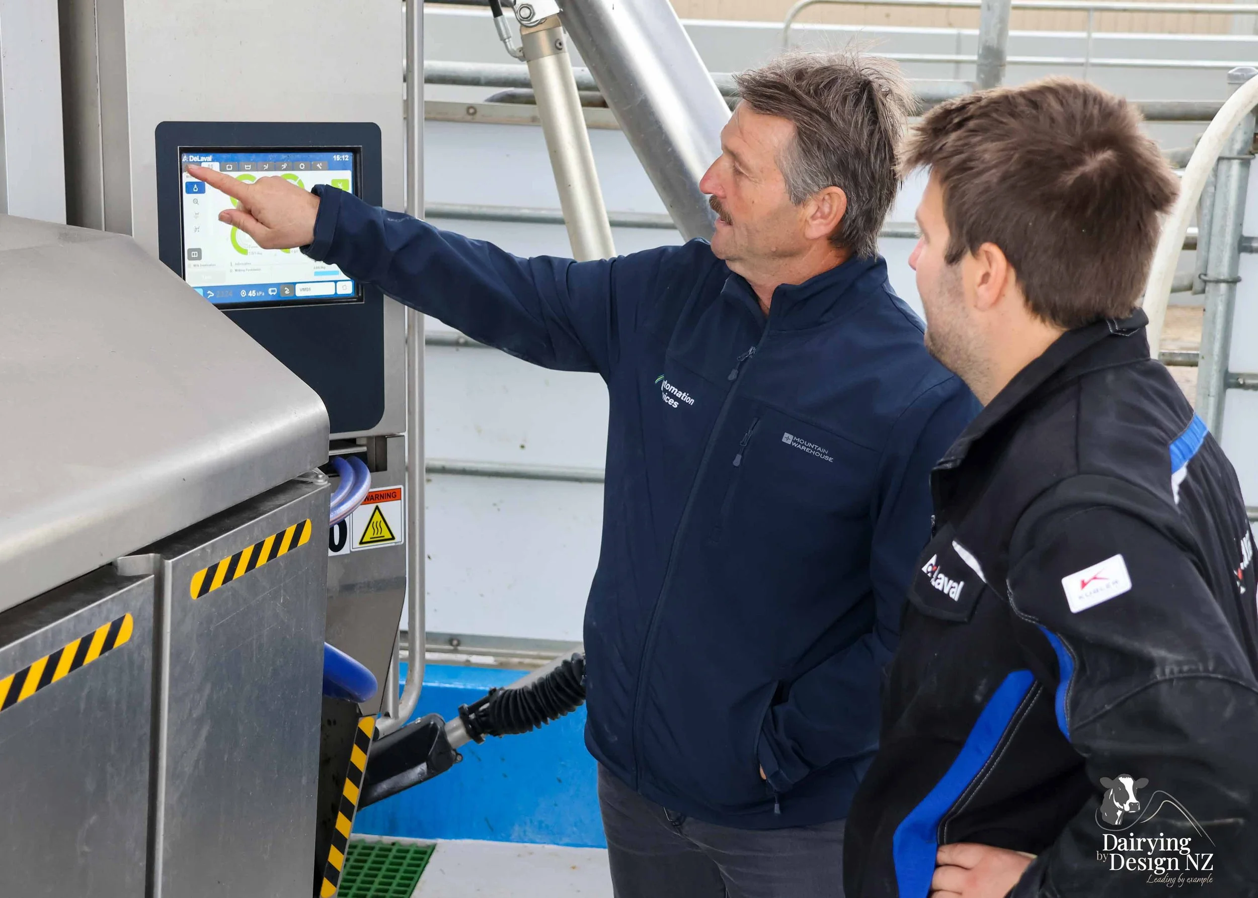  Central Plateau robotic dairy shed development designed for efficient milking and cow flow. Robots by Automation Services, yard work by ABC Milking Equipment, Animal Handling system by The Wrangler, Machinery by Giltrap Agrizone, project for Peter &
