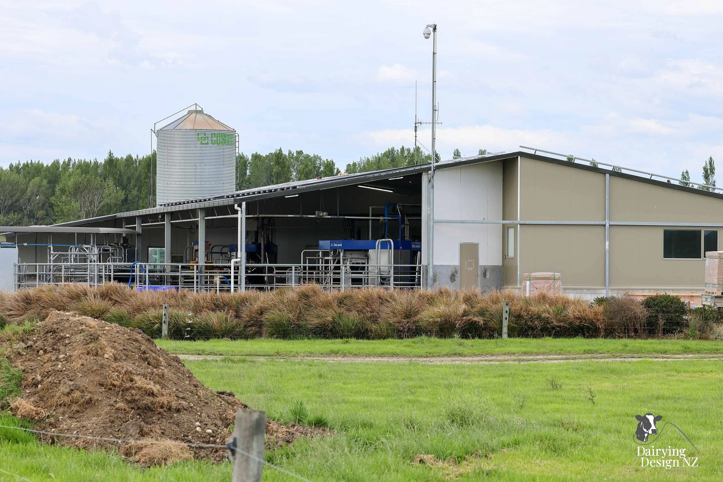 Canterbury robotic dairy shed development designed for efficient milking and cow flow Milking pant and effluent by Canterbury Farm Services, featuring Solar system by Sunergy Solar, Stock feed supplier is Pye Group, Earthworks by Oliver Brothers, pr