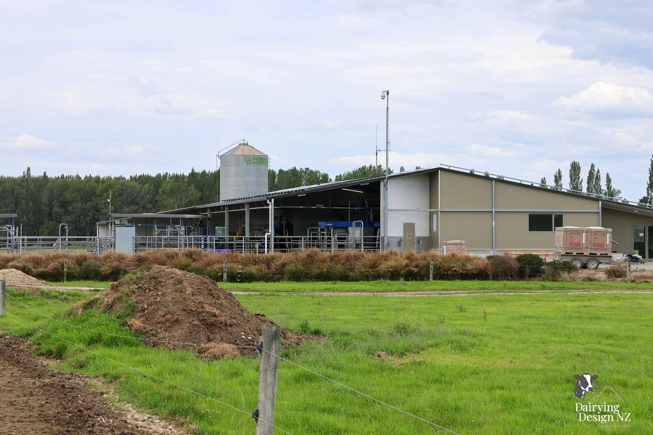  Canterbury robotic dairy shed development designed for efficient milking and cow flow Milking pant and effluent by Canterbury Farm Services, featuring Solar system by Sunergy Solar, Stock feed supplier is Pye Group, Earthworks by Oliver Brothers, pr