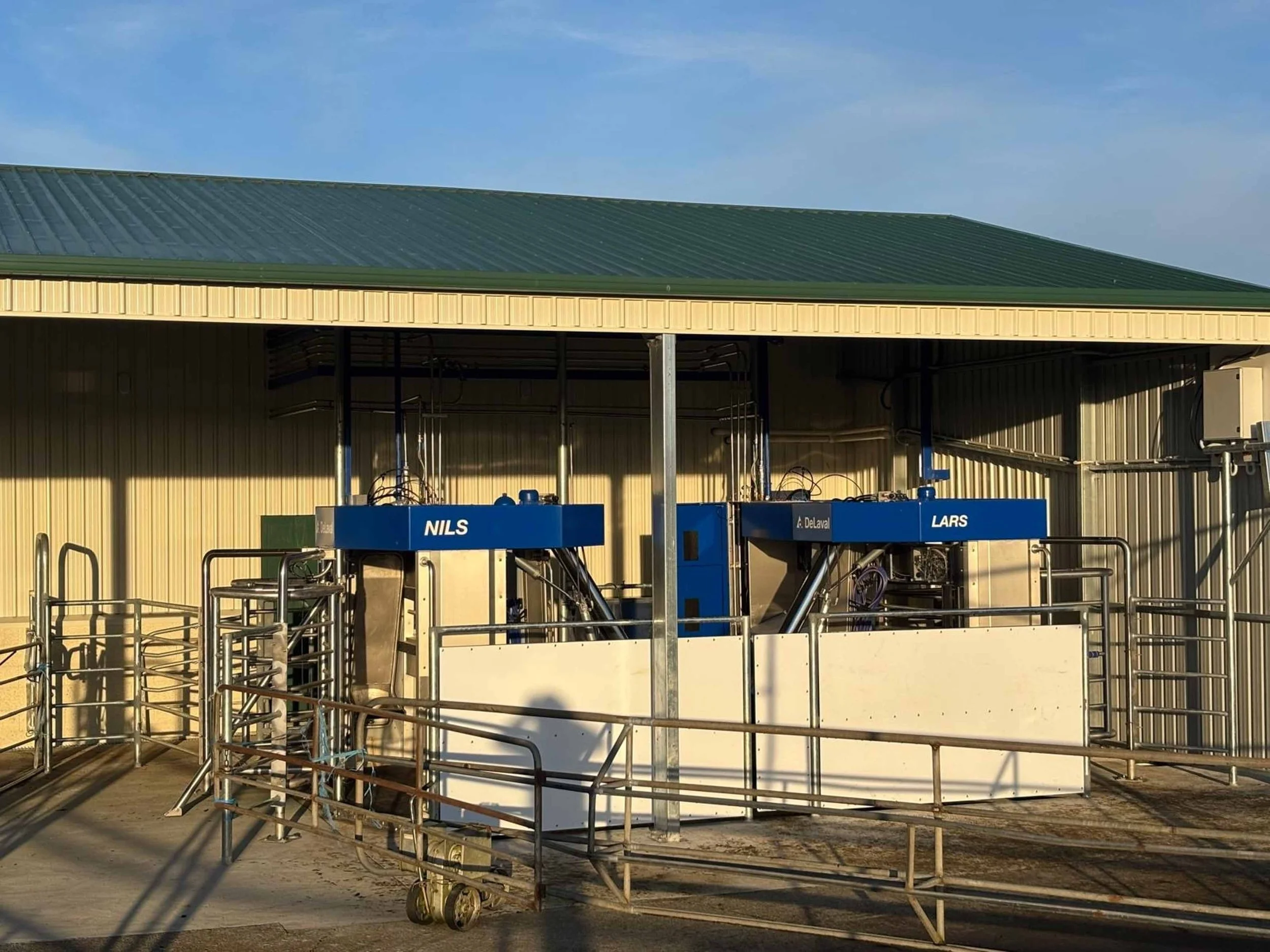  Taranaki robotic rotary dairy shed development designed for efficient milking and cow flow built by Bruce Clifton Builder, Earthworks by Hilltop Contracting, Robotics by Automation Services, project for Peter Arnold. 