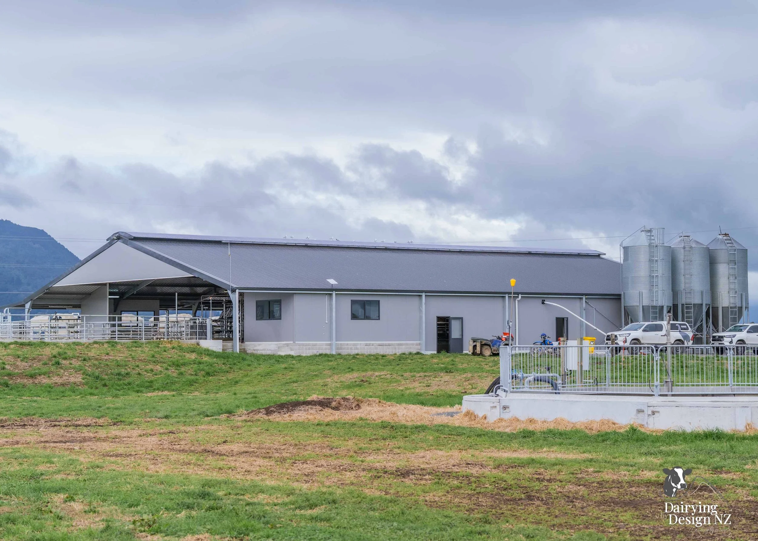  Waikato rotary dairy shed development designed for efficient milking and cow flow built by Don Chapman Waikato Ltd, featuring a Moa Rotary Platform, yard work by Leask Engineering, Earthworks by Waihou Excavation, Electrical work by Electronz, Efflu