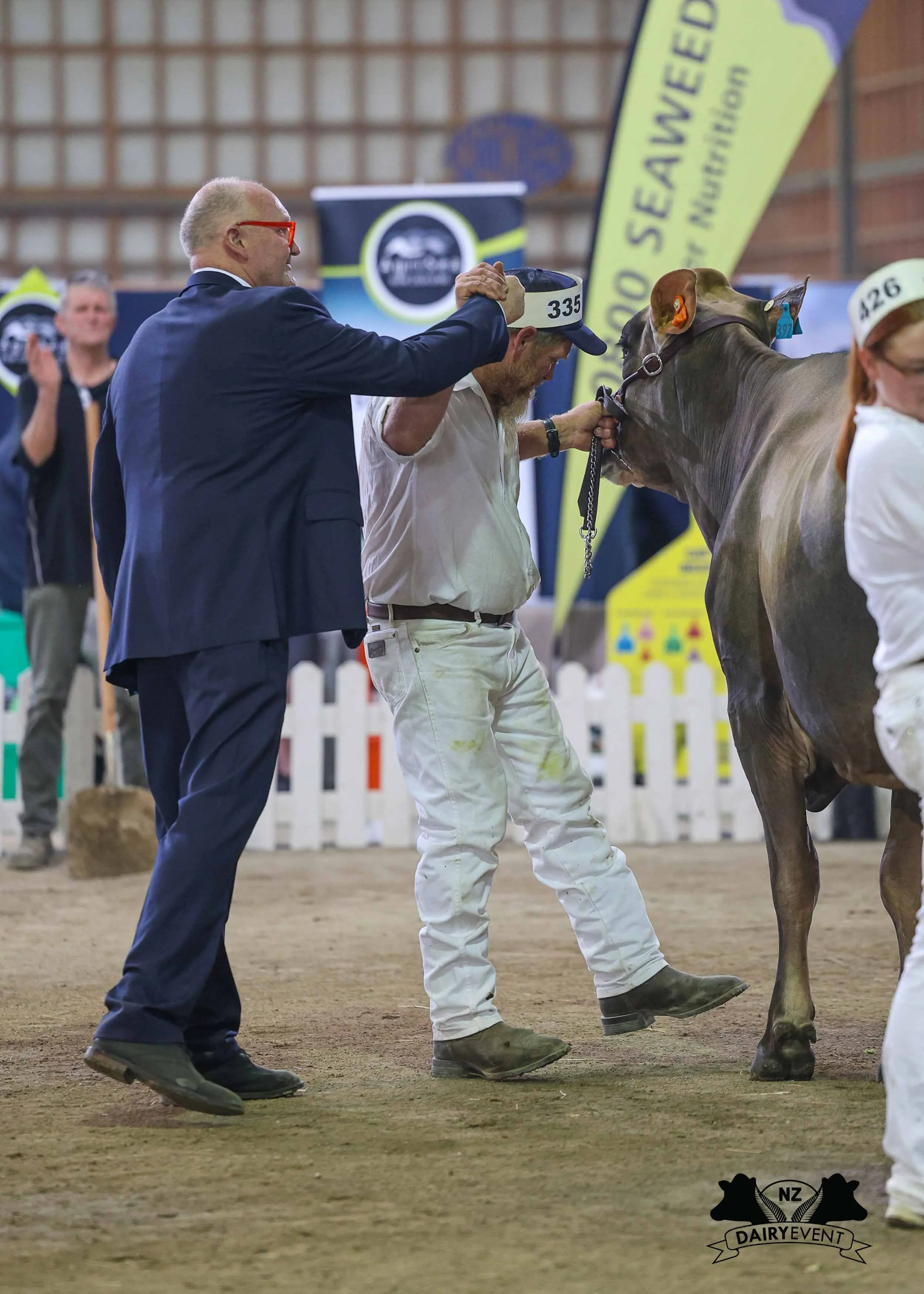 NZDE 2026_CombinedBreds_Vince BrentHighFive.jpg