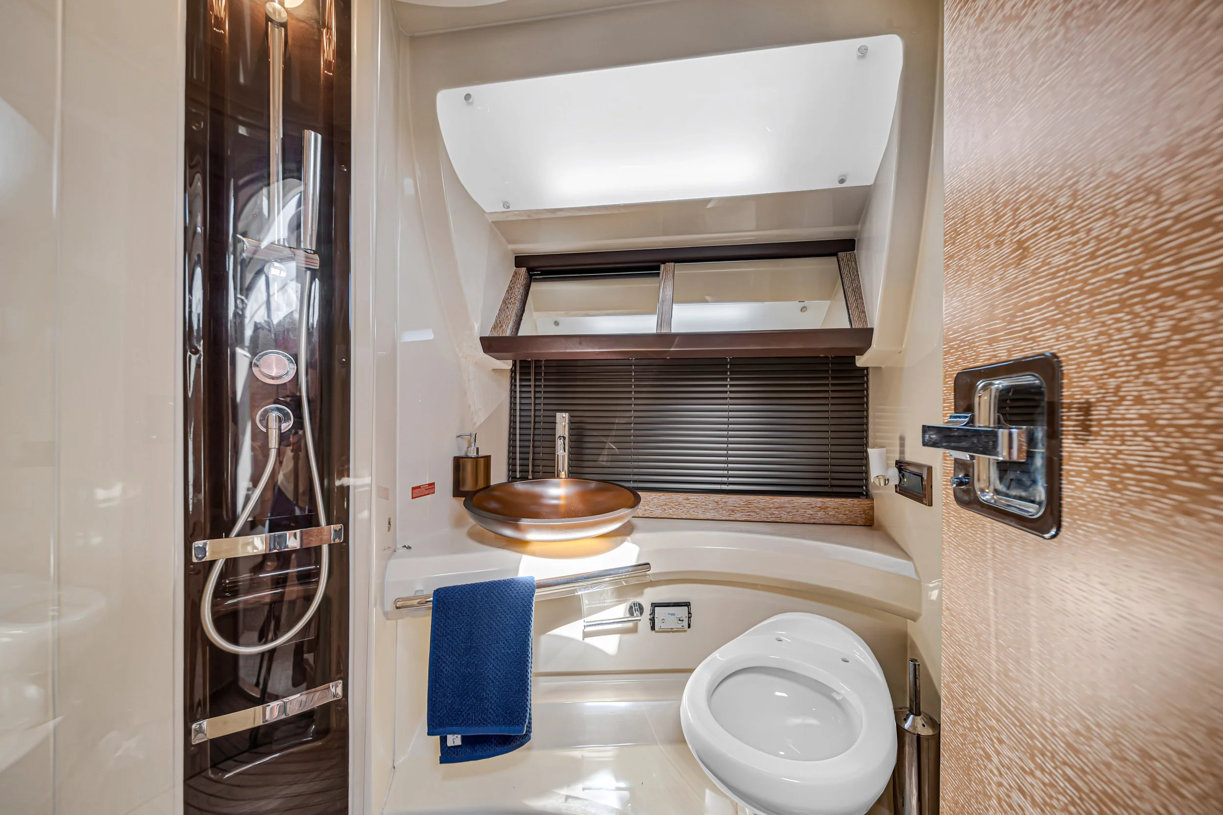 40' Azimut - 4.jpg