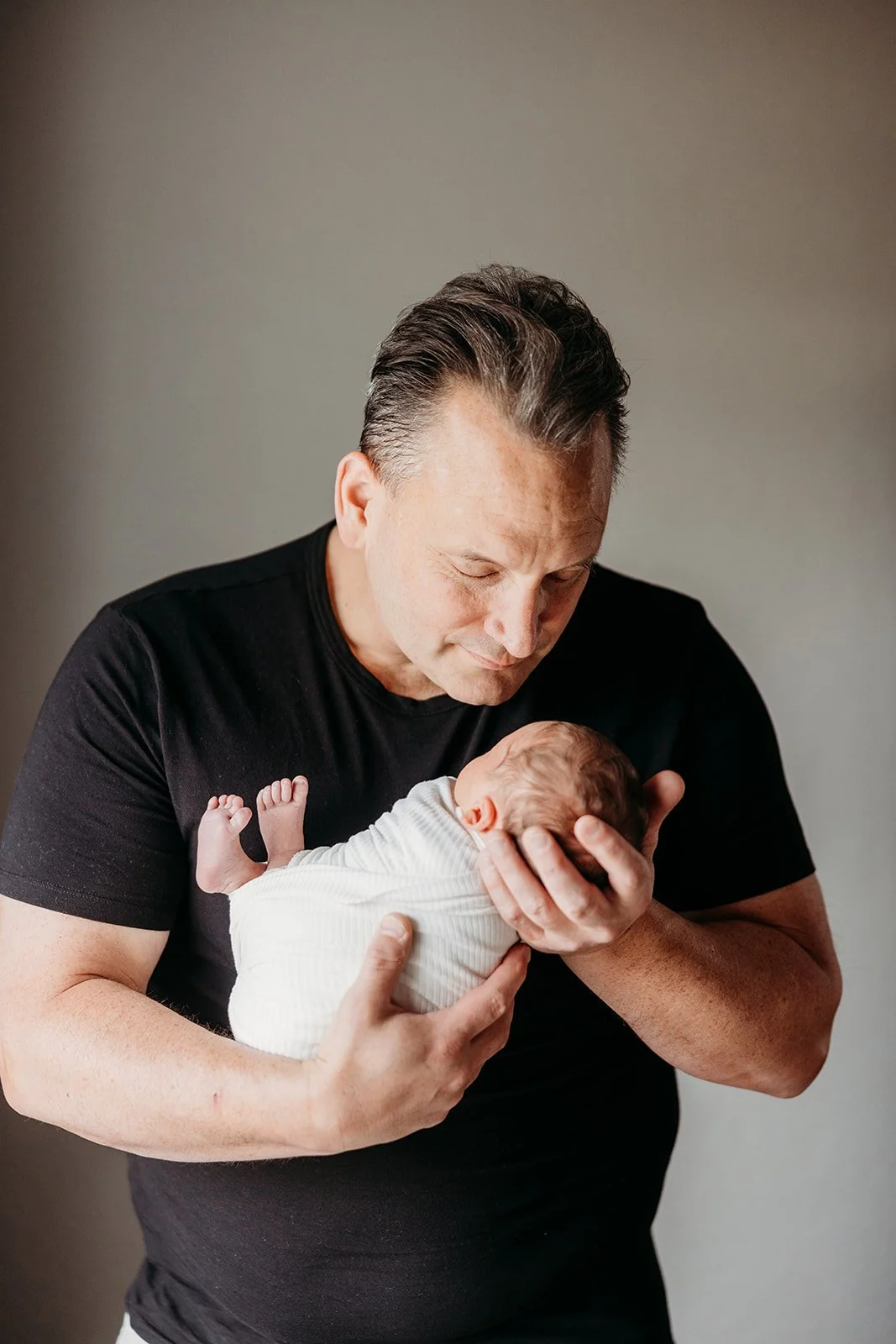 Ahrens_newborn_June25-9_websize.jpg