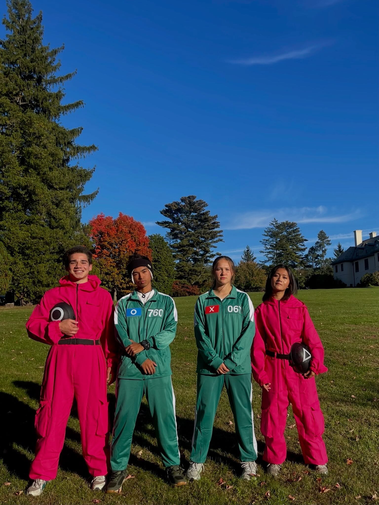 Meet some of the senior teams, starting with our team in New York! 

You know who&rsquo;s here, your seniors in Belvedere!! 🤗🤗 

New York is a beautiful place to be in autumn, and our team has already made many memories together that we&rsquo;ll ch