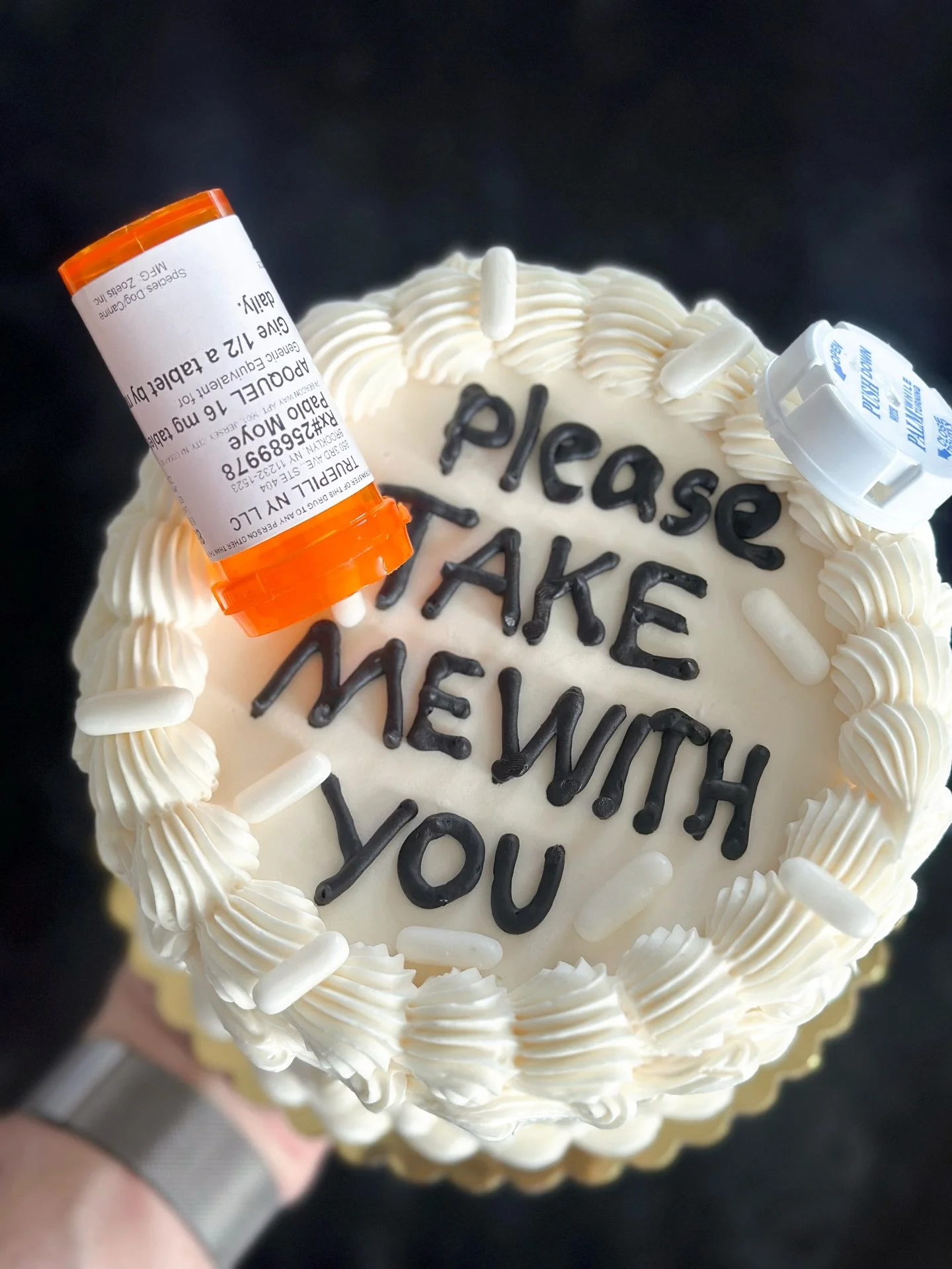 &hellip;Let&rsquo;s file this one under cakes that need some explanation 🫠💊😅

When your coworker at your full-time job is leaving to become a pharmacist, and you want to hitch a ride outta there&mdash;write your *hostage note plea* on cake 🤣

Con