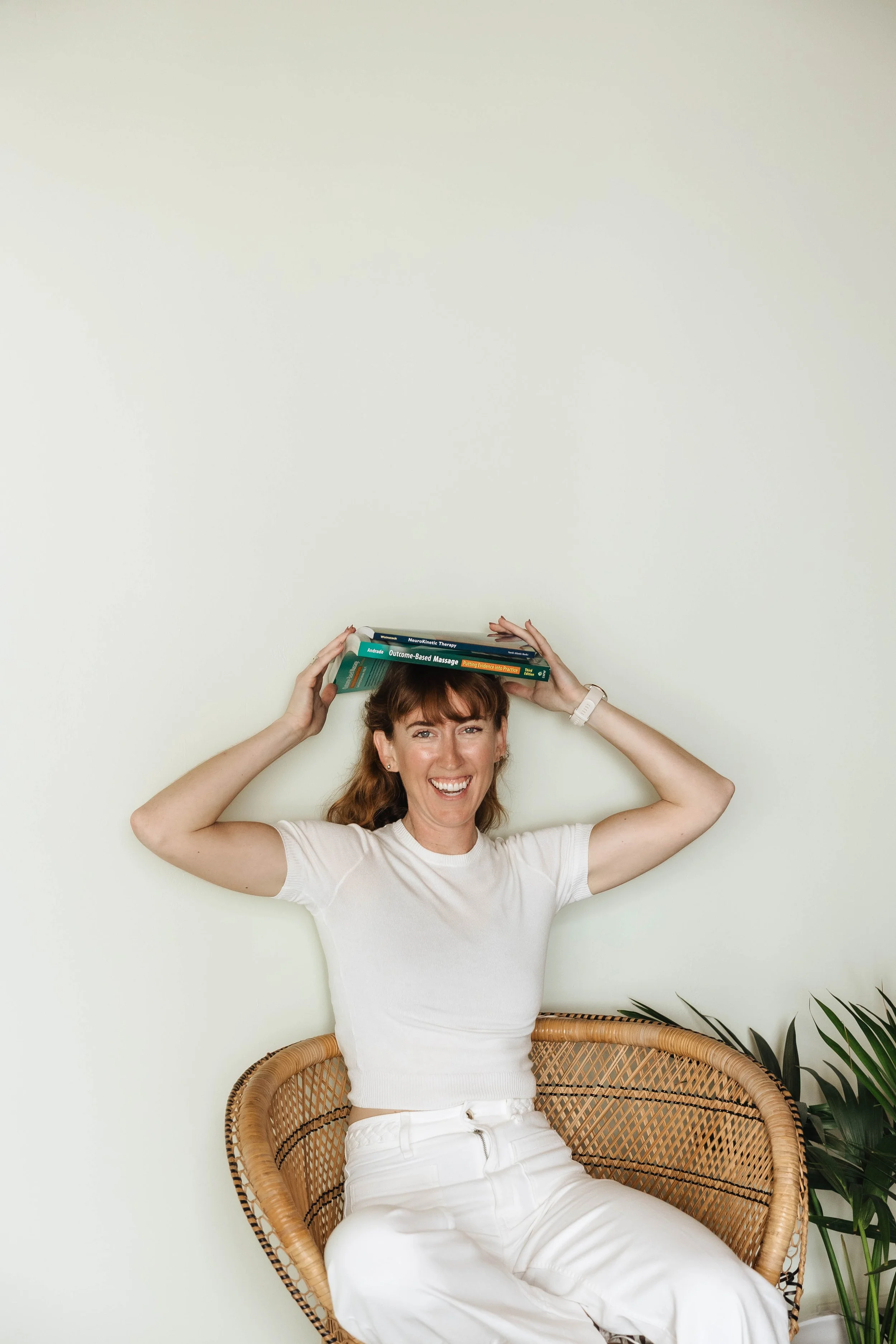 physical therapist treating shoulder pain in San Diego studio