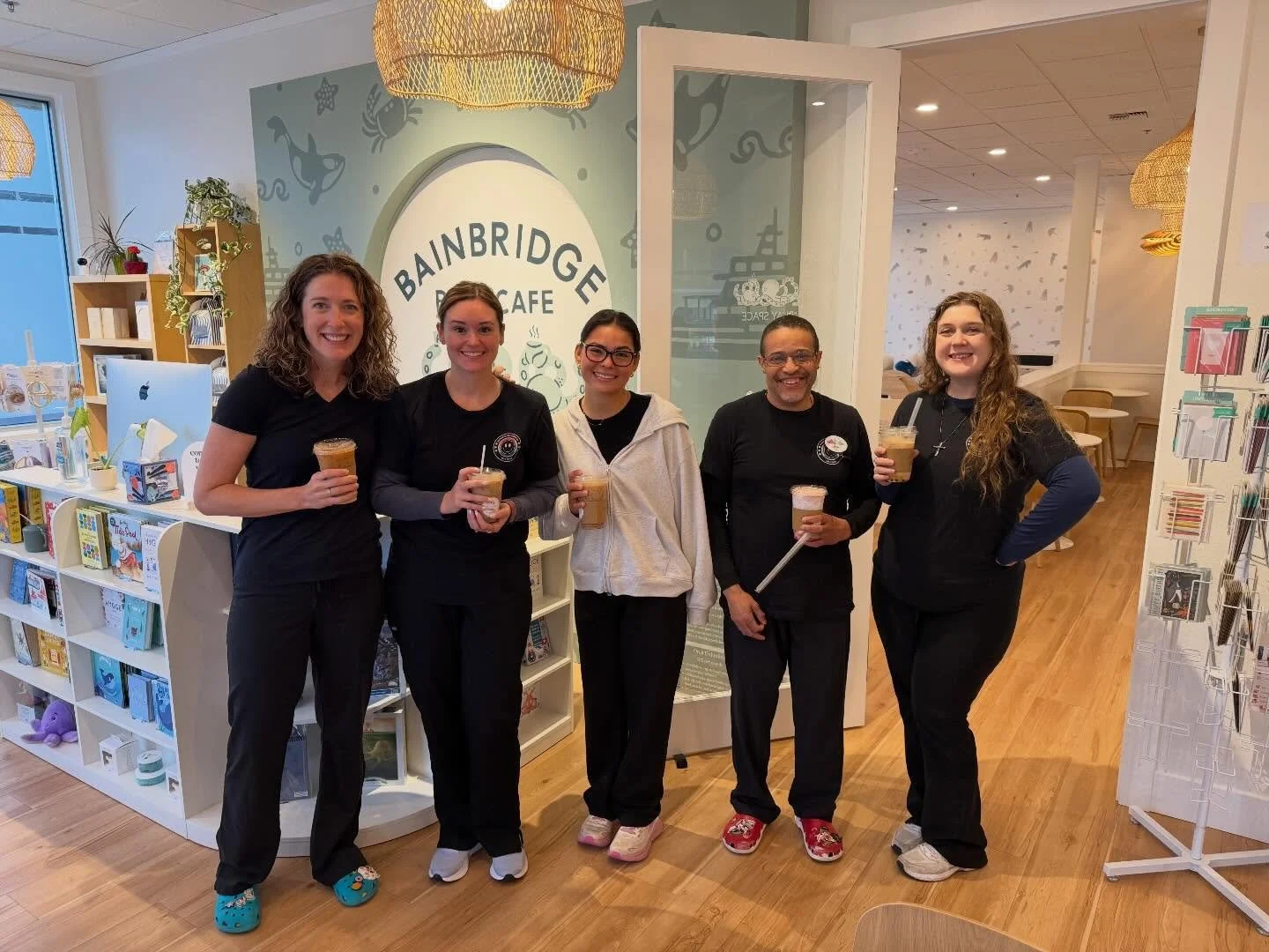 We have the sweetest neighbors! Thanks for coming in this morning, friends! 🦷✨