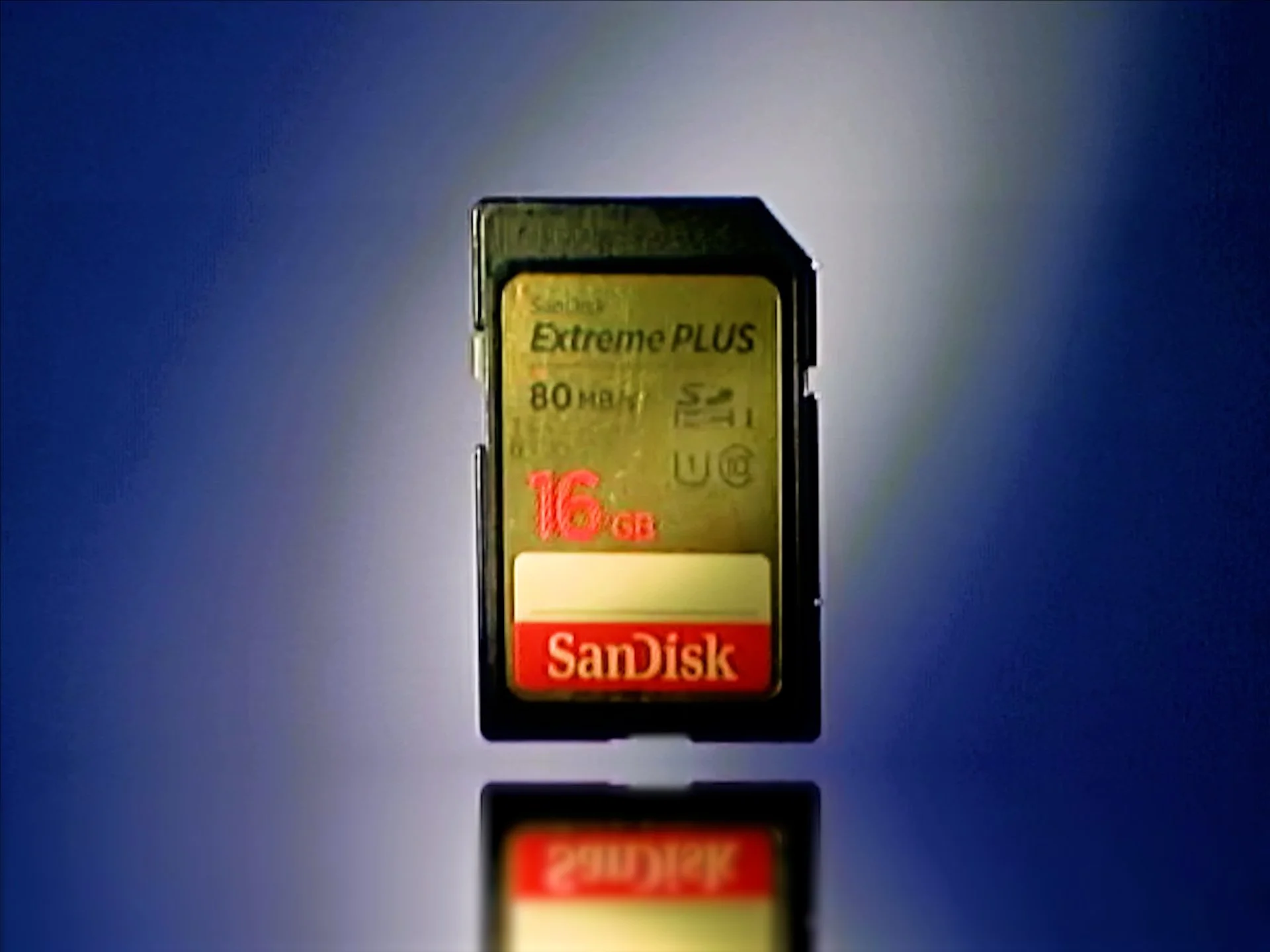 The SD Card used with the digital recorder supplied with the Panasonic NV-DS50 camera kit