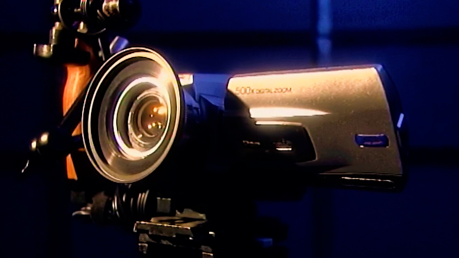 Panasonic NV-DS50 web Promo.00_00_16_01.Still010.jpg