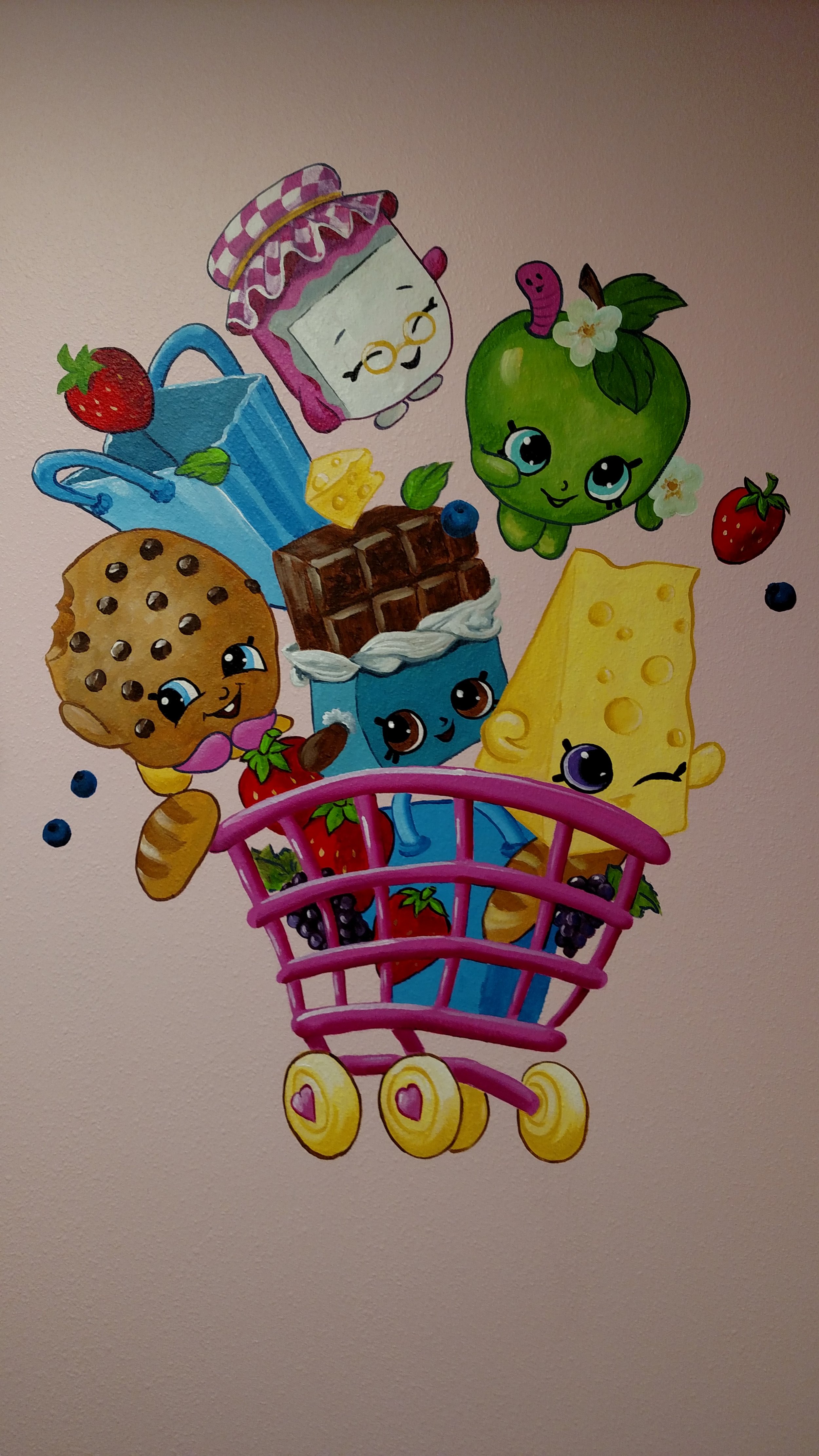 Shopkin exam room with Kooky Cookie, Cheeky Chocolate, Apple Blossom, Chee Zee and Gran Jam.