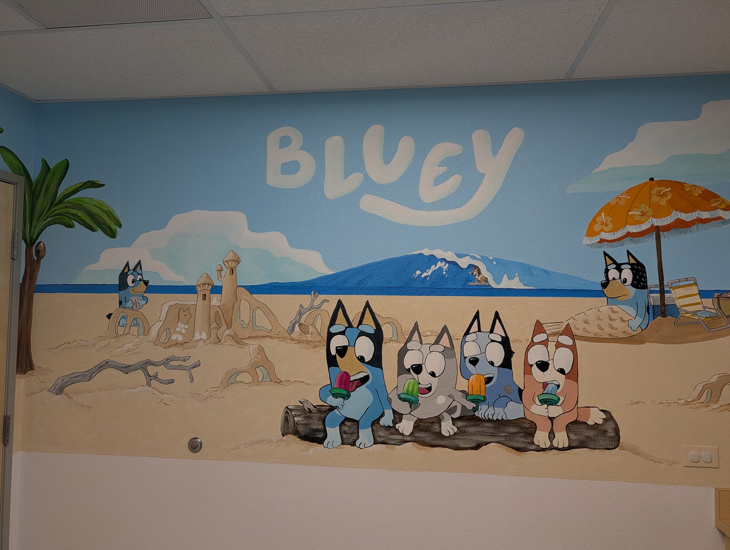 Pediatricians exam room / Bluey
