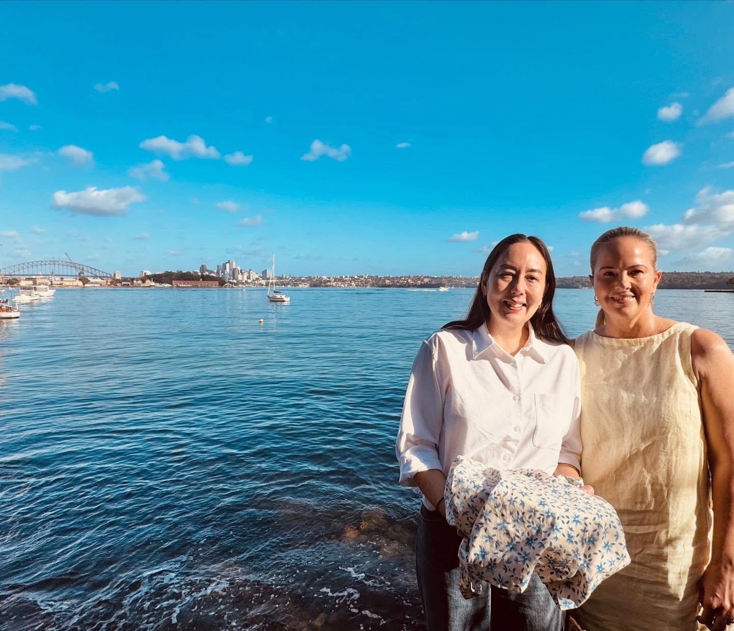 A gentle way to release cremation ashes.
The biodegradable Ocean Urn is used for releasing ashes out at sea in deep moving water.
This morning I met with one of my clients to return the ashes of her mother to her- lovingly held in this beautiful ocea