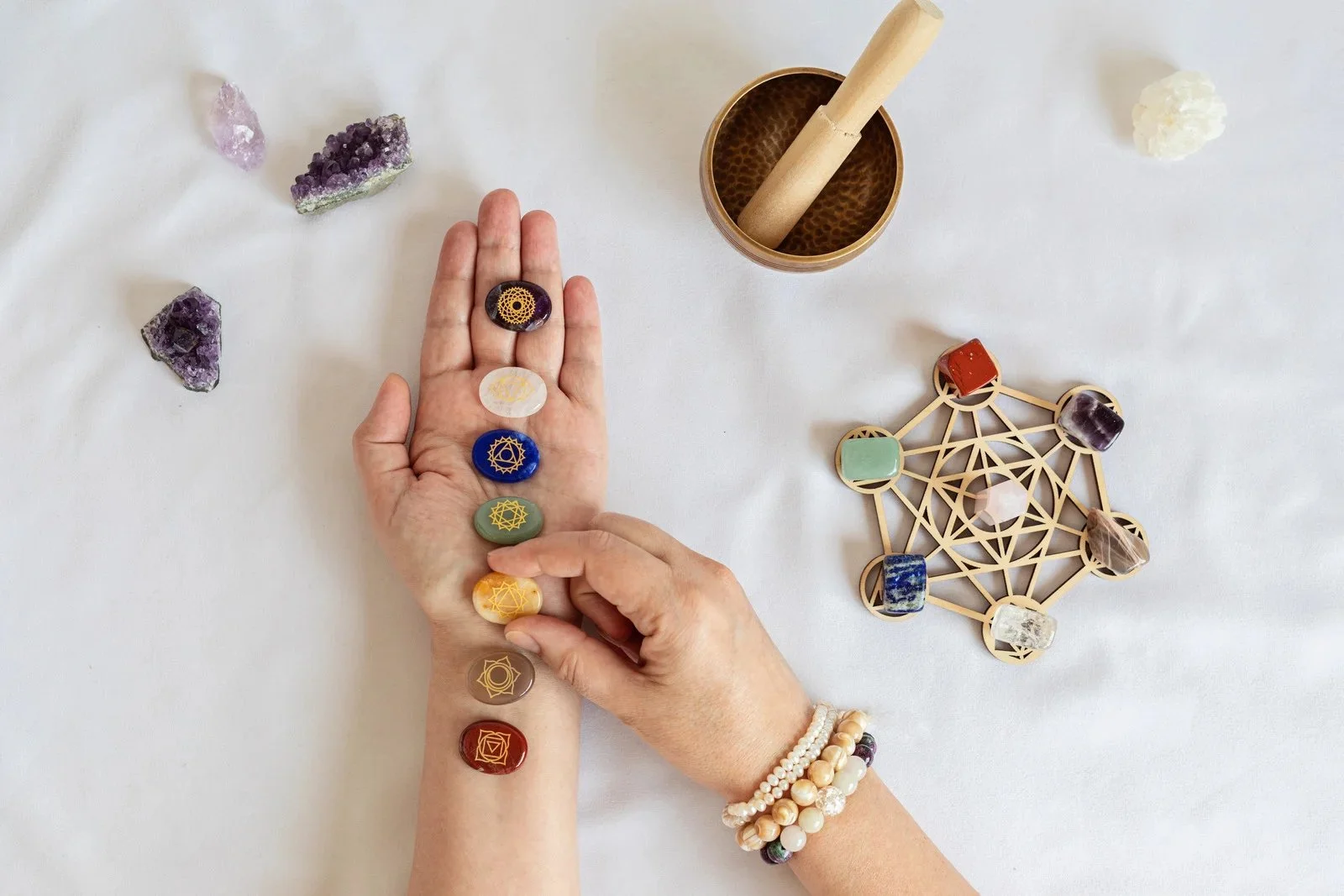 Crystal Healing Sessions: 6 Things to Expect