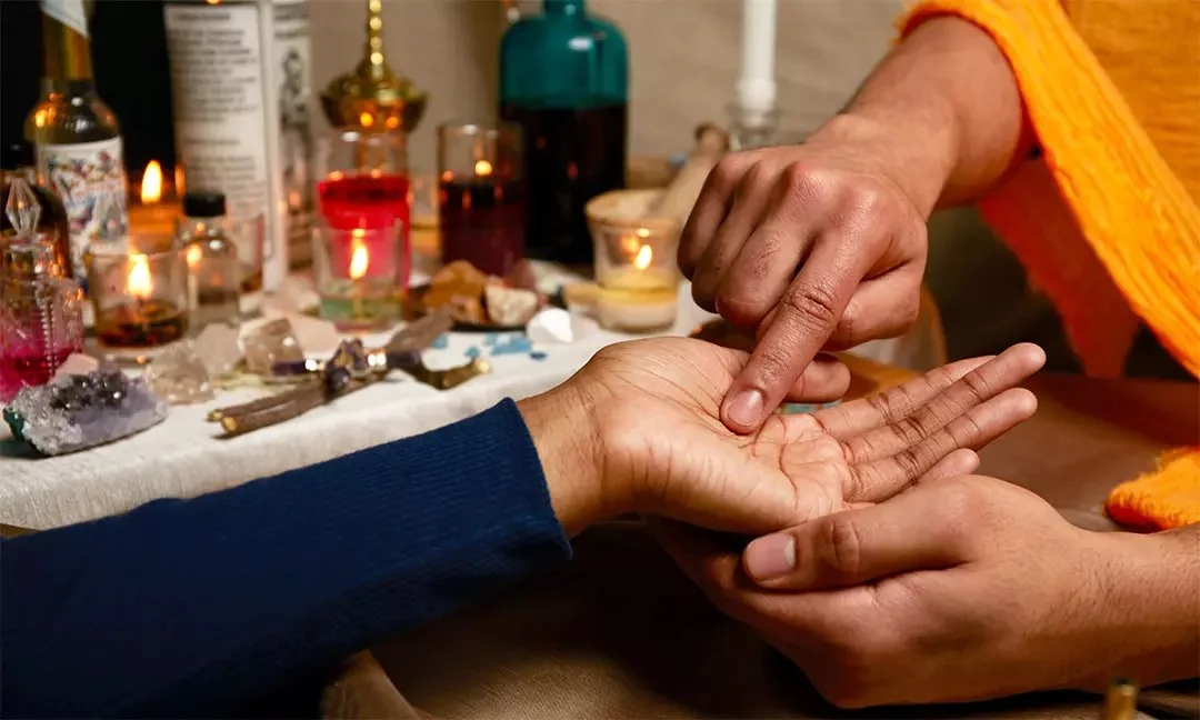The 4 Major Lines of Palm Reading