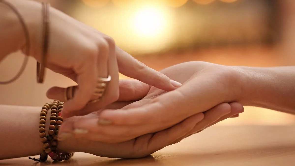 Unlocking the Secrets of Palm Readings: How They’re Performed and Their Benefits