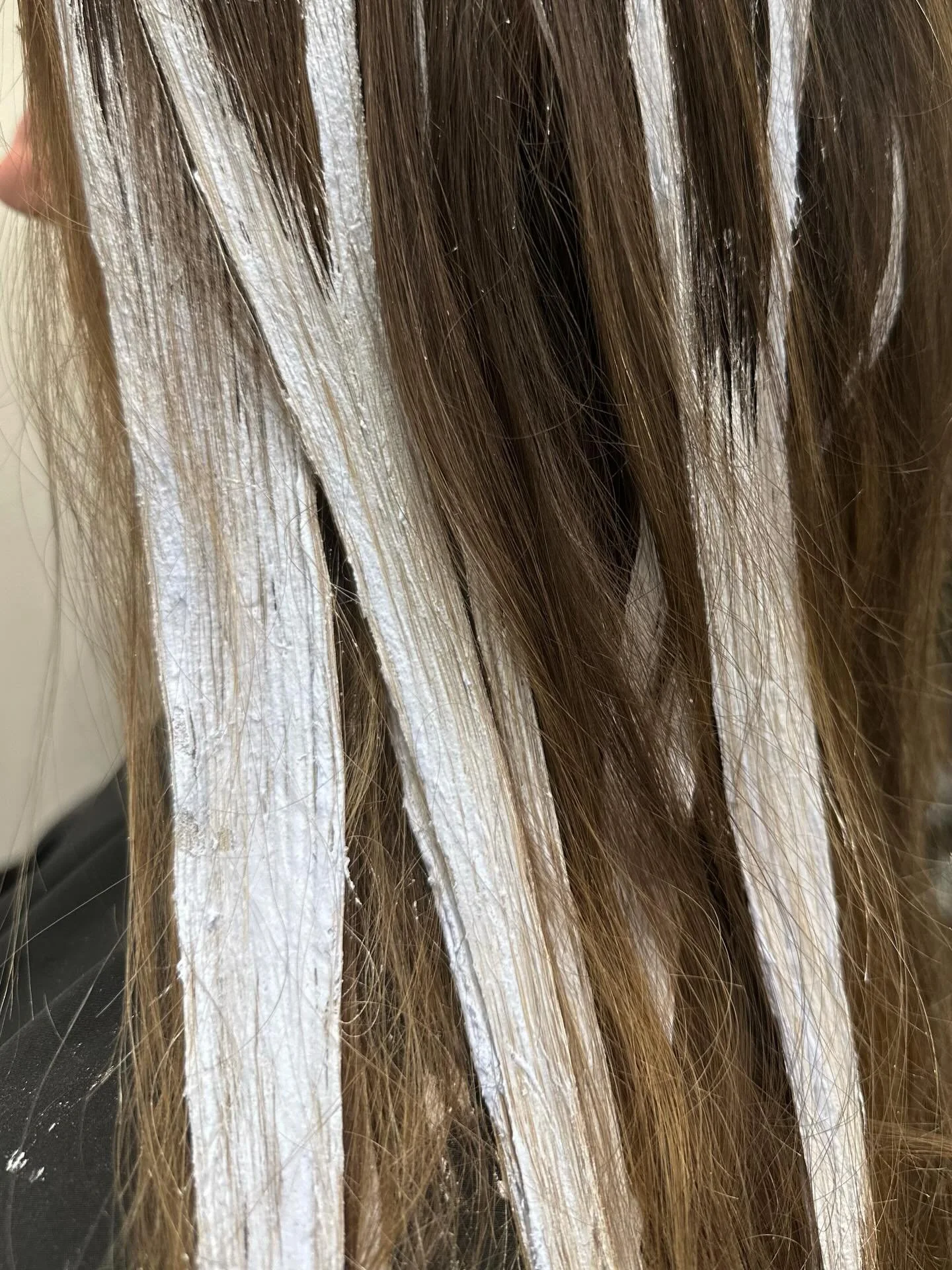 A true traditional hand painted balayage 🖌️ 

Sun kissed hair anyone?! 
 

#madisonwihairstylist #madisonwi #uwmadison