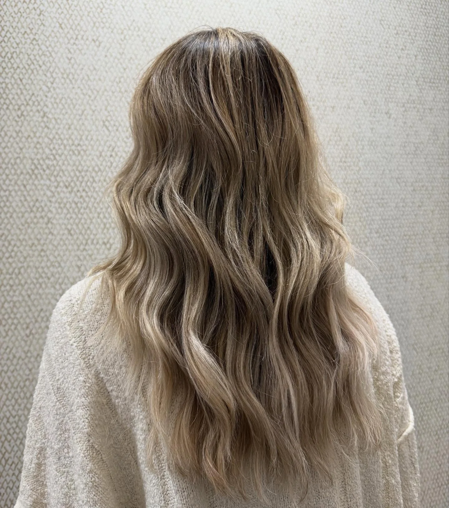 Busy busy week!🤍 

Service: Full Blonding 

#hairoftheday #haircolor #hairstylist #balayage #hairgoals behindthechair  hairoftheday madisonhairsalon madisonwi madisonhairstylist madisonwisconsin madisonhair  almaflorenciohair goldrushbeauty madisonw