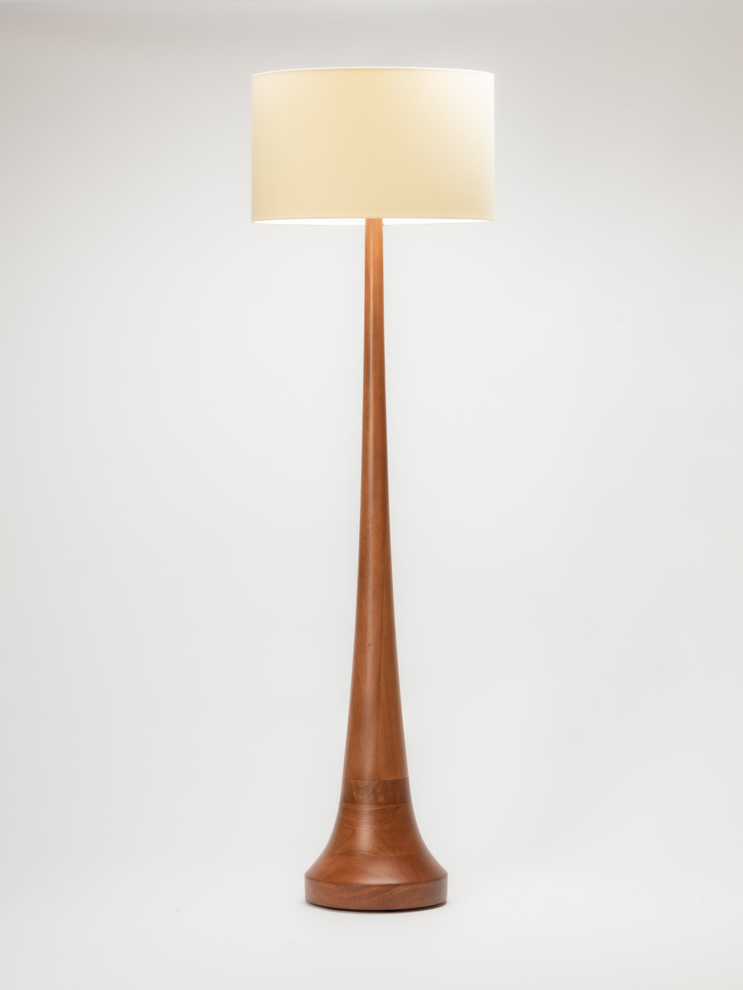 AUS LAMP1.jpg