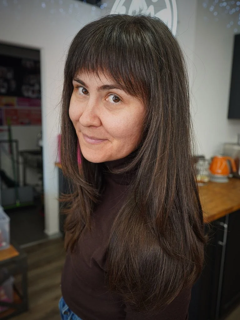 samjupphair_brownhair_brunette_fringe.jpeg
