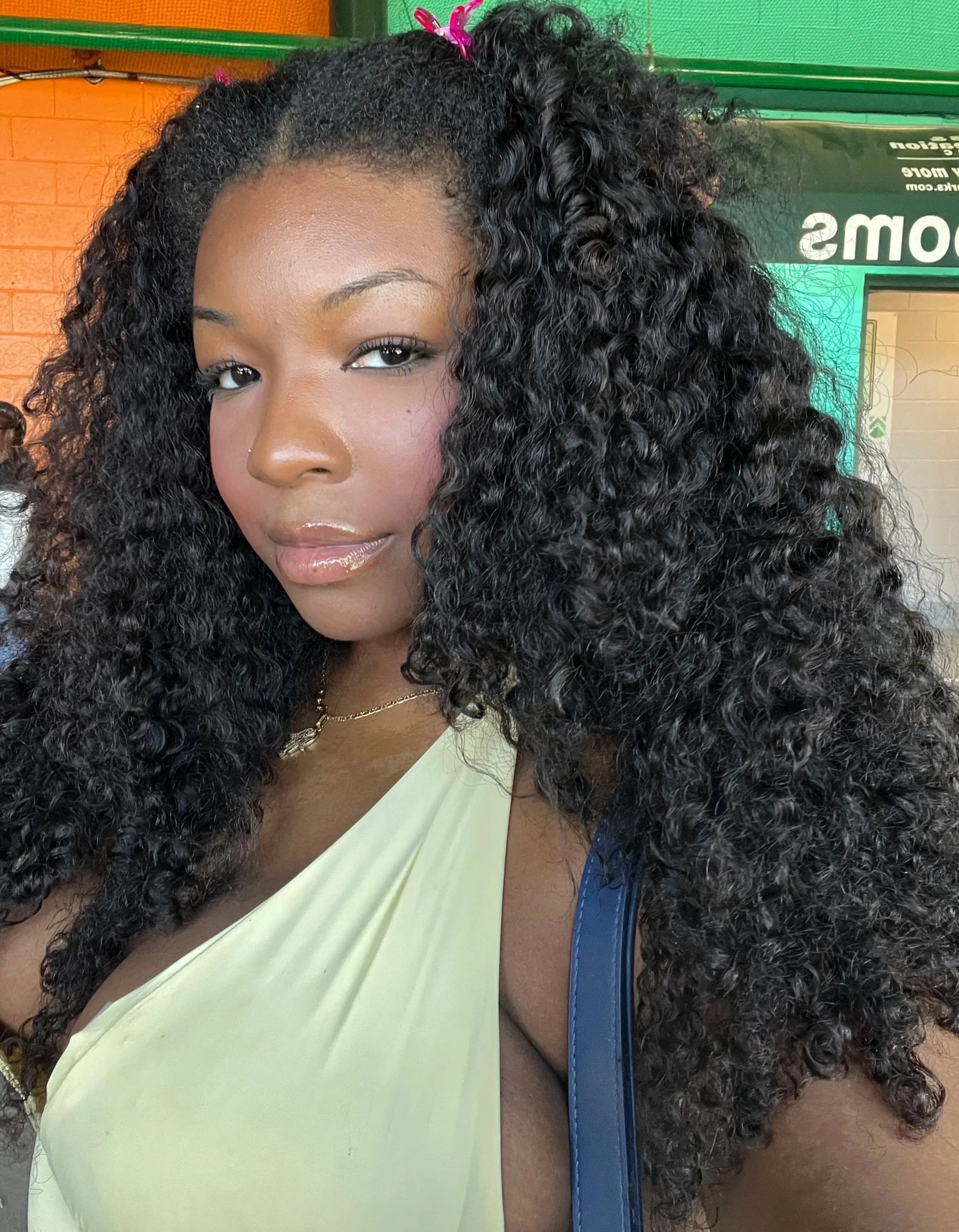 Signature Curly™ Single Bundle