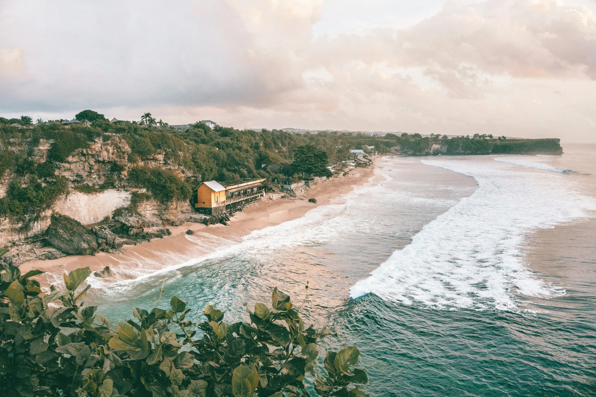 polina-kuzovkova-lHz2shoDr0w-unsplash.webp