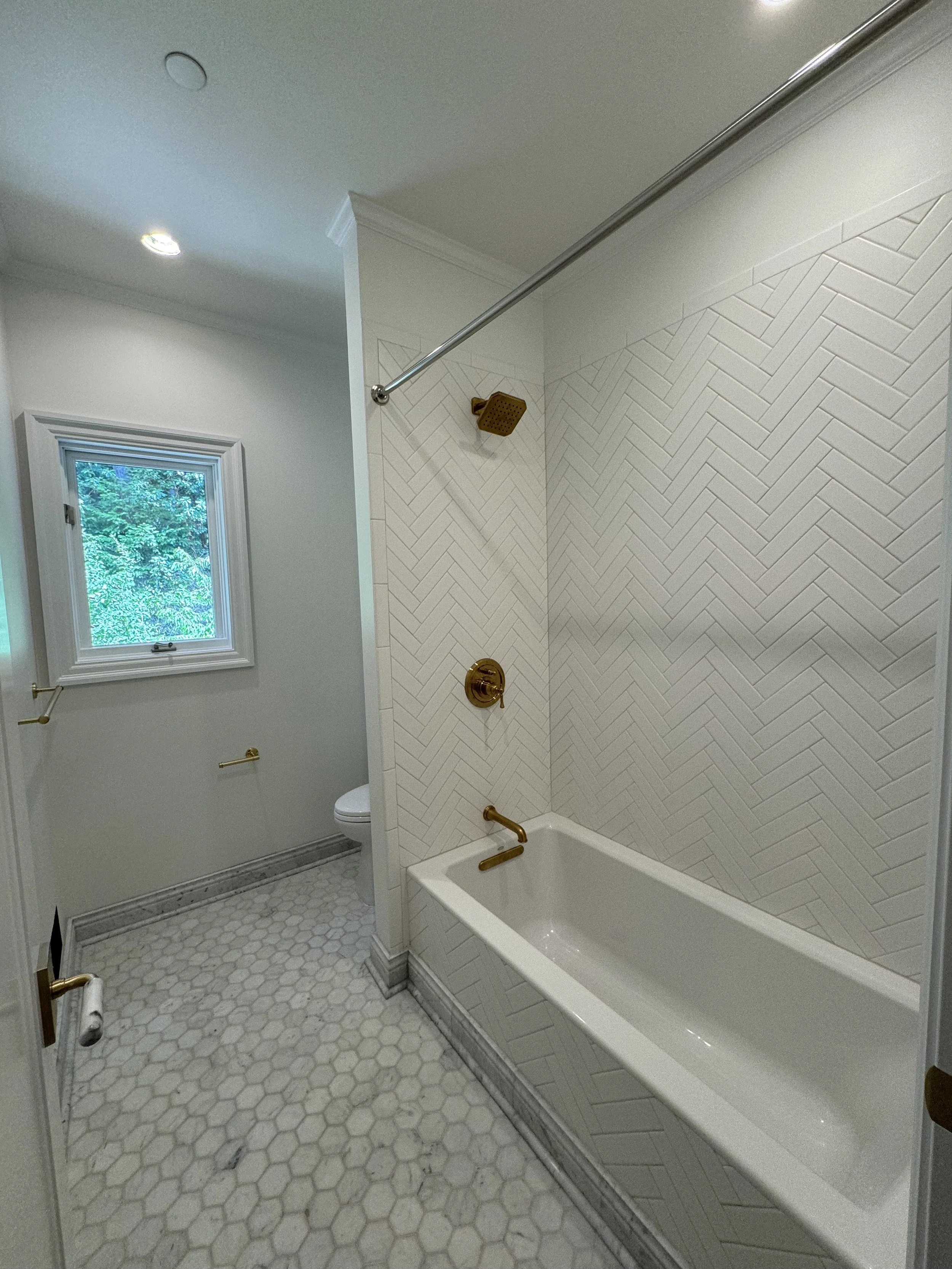 Dan and Su Bathroom 1.jpg