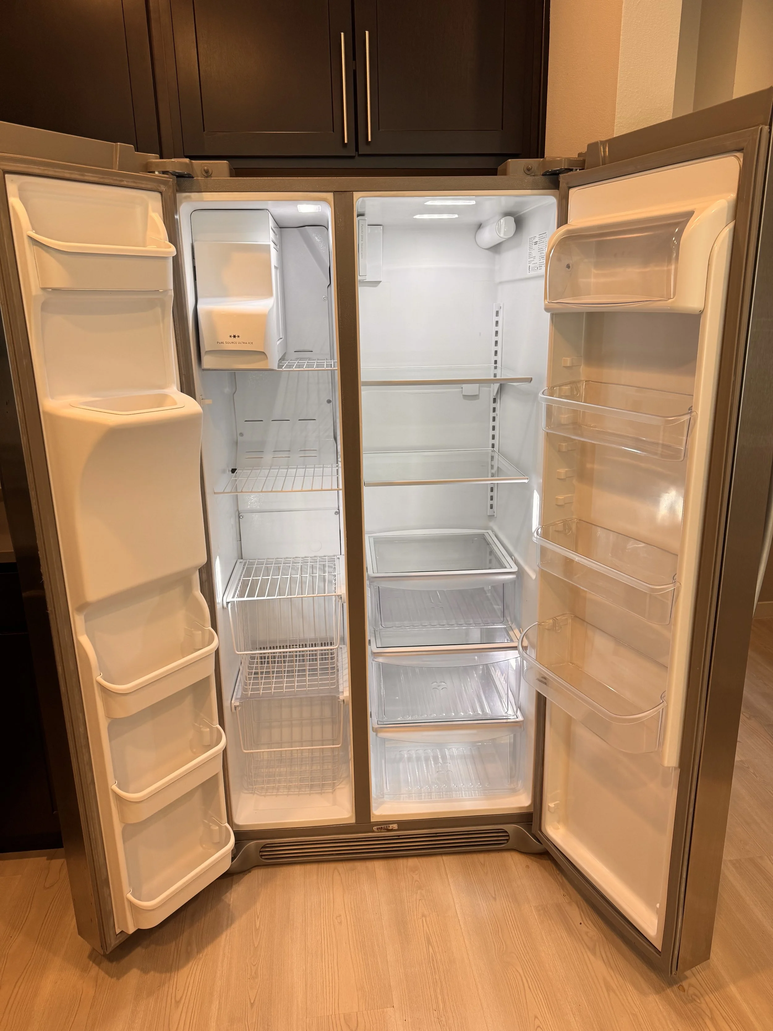 Move out clean Fridge.jpg