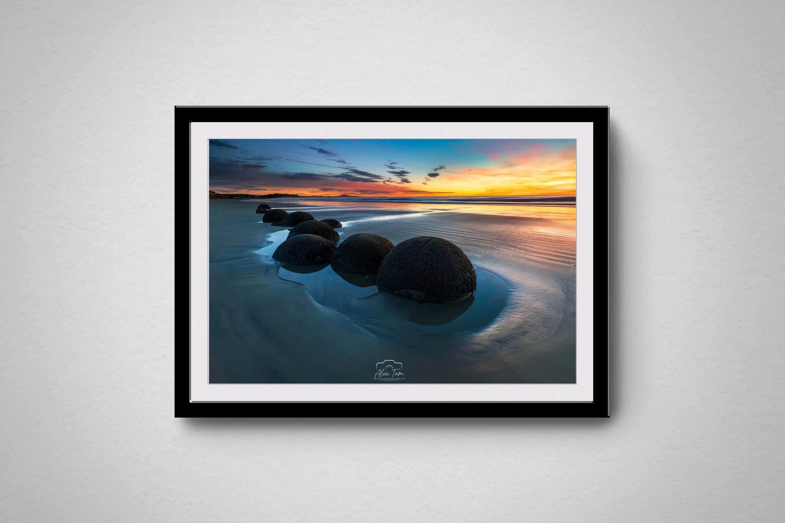 Moeraki Boulders bck.jpg