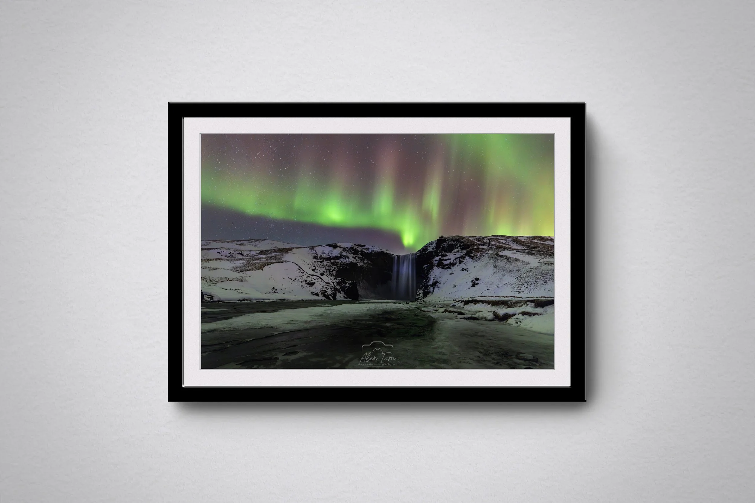 Skógafoss Aurora bck.jpg