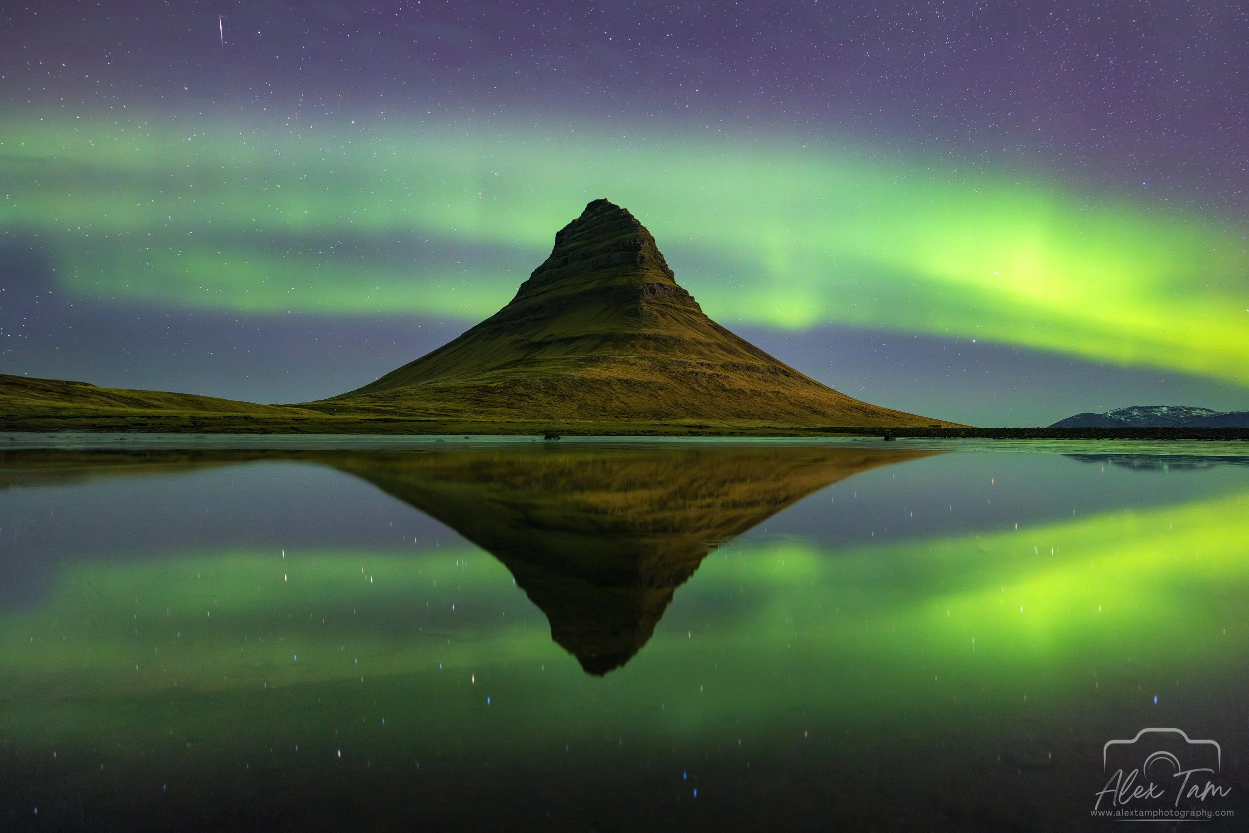 Kirkjufell reflection