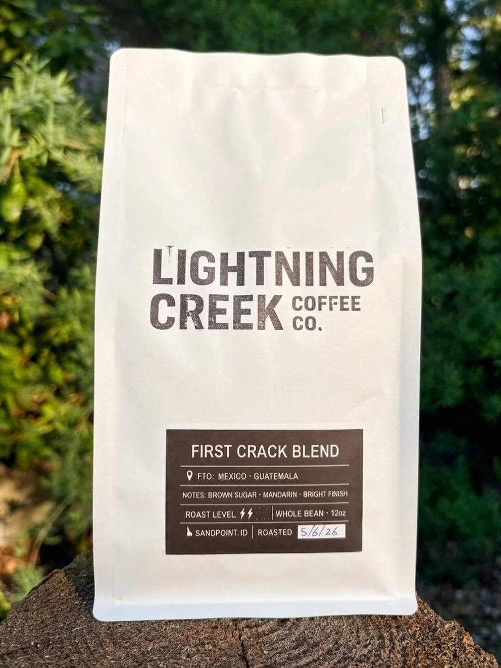 First Crack Blend is officially out!

Woke up early to cup this. Mexico + Guatemala. Bright finish, a little brown sugar sweetness. 

Roasted in Sandpoint, Idaho.

#lightningcreekcoffeeco 
#firstcrack 
#sandpointidaho 
#smallbatchcoffee