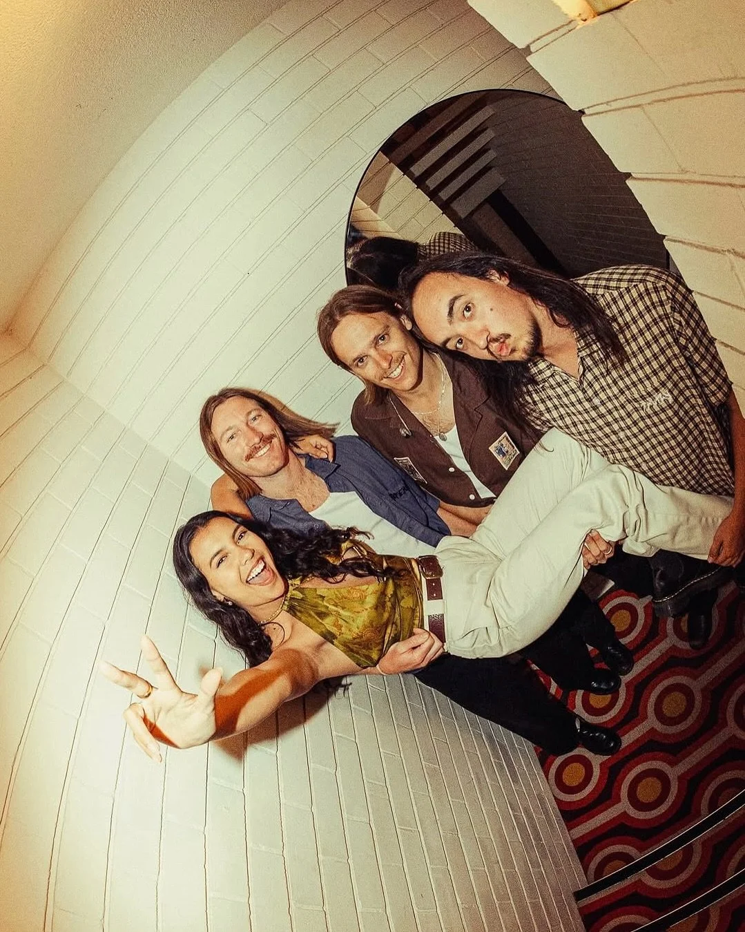 Sydney! Coming in hot this Saturday!
@thecolliflowersband are hitting up the @trocaderoroom for a big party with your mum&rsquo;s favourite surf rockers @__smartcasual and Sydney alt-rock sweethearts @gilroyband 🧡

Tix are hot, with the first two re