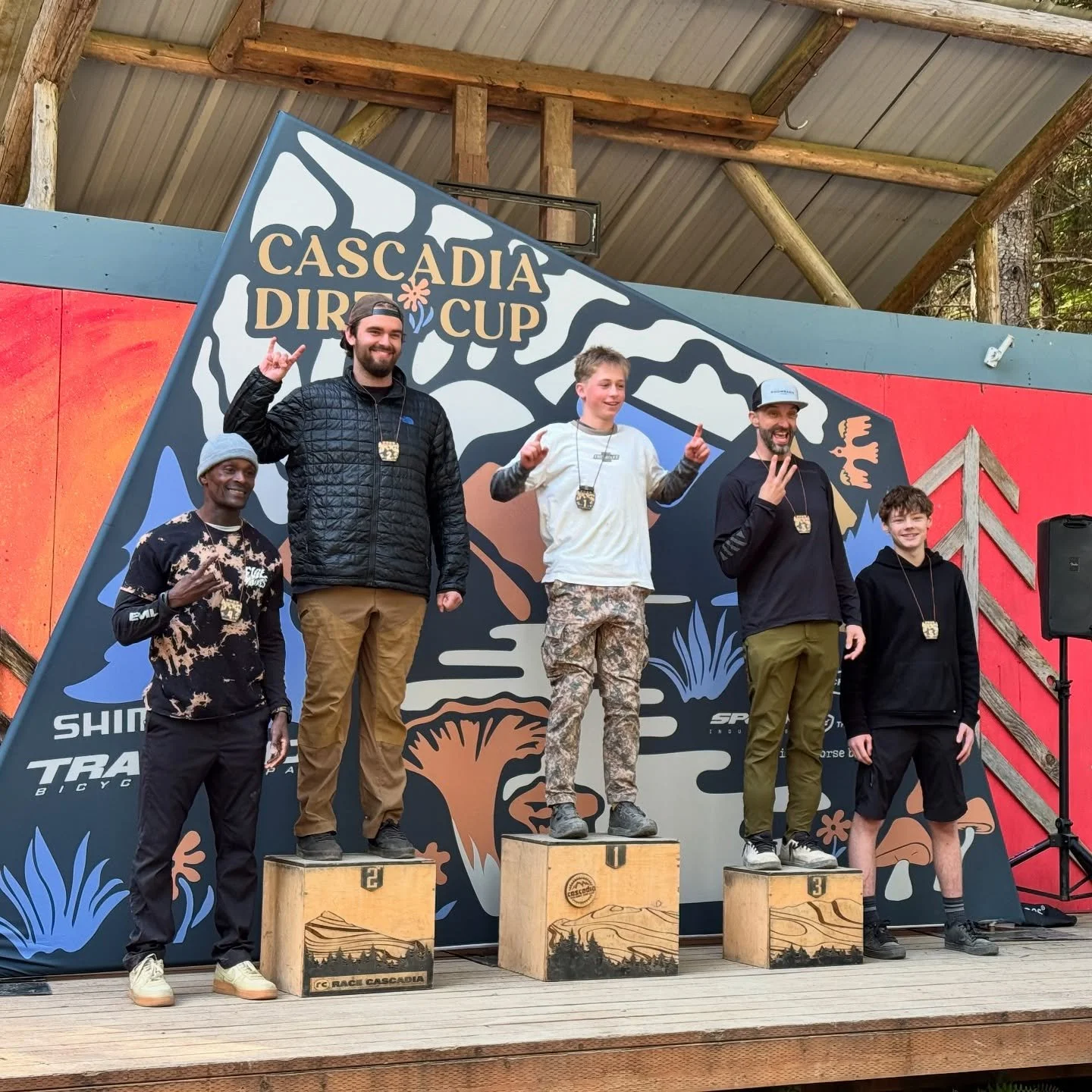 Carter Deru taking home 1st place in the @racecascadia E-Bike Pro Men category in PA this weekend.