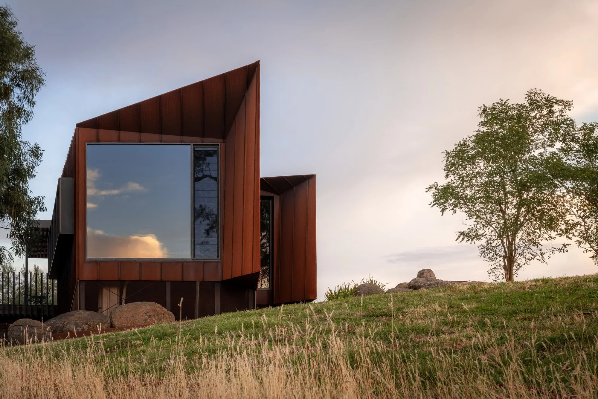 Breakneck Gorge Oikos Ext2-3.jpg