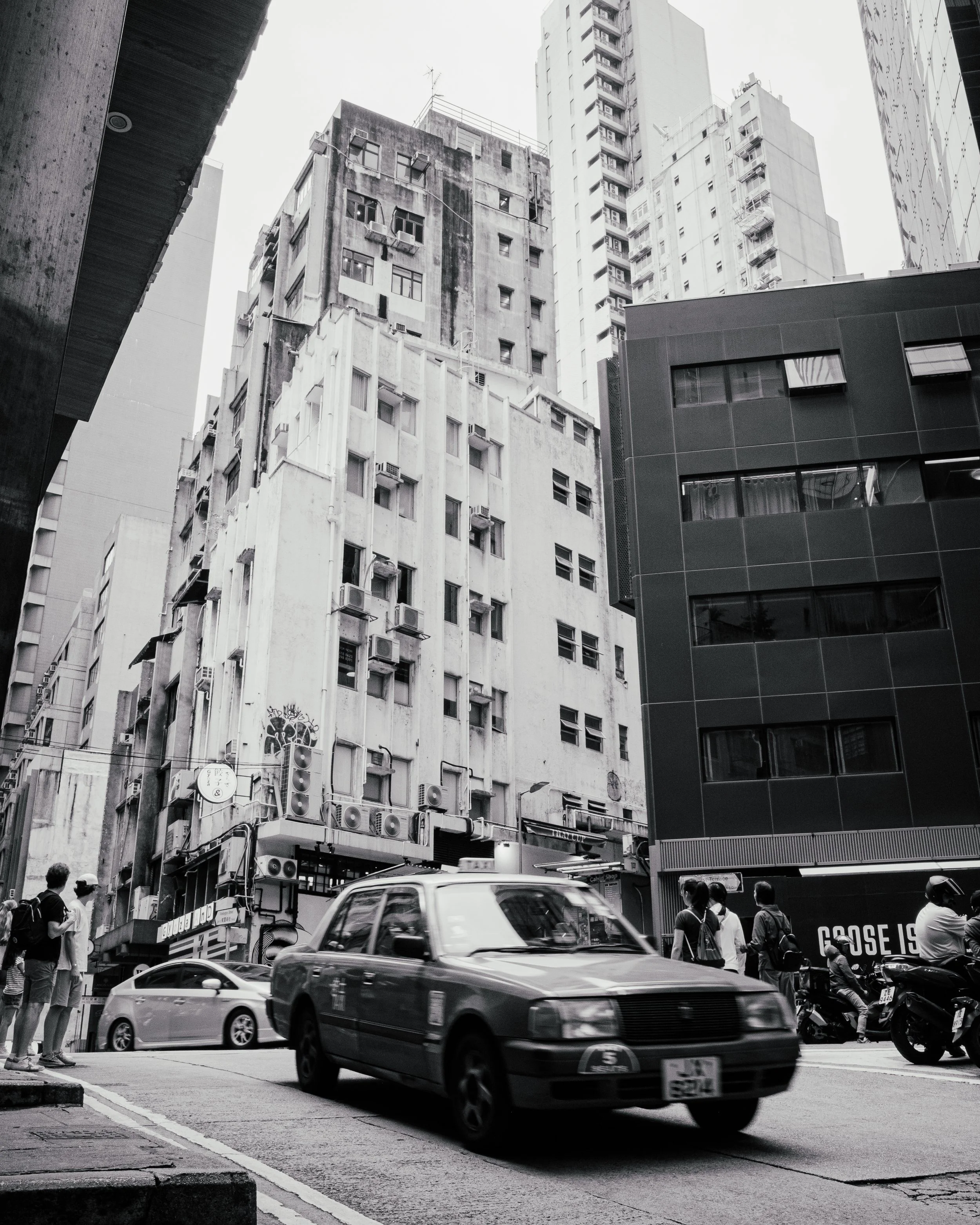 Taxi_Tall_Building.jpg
