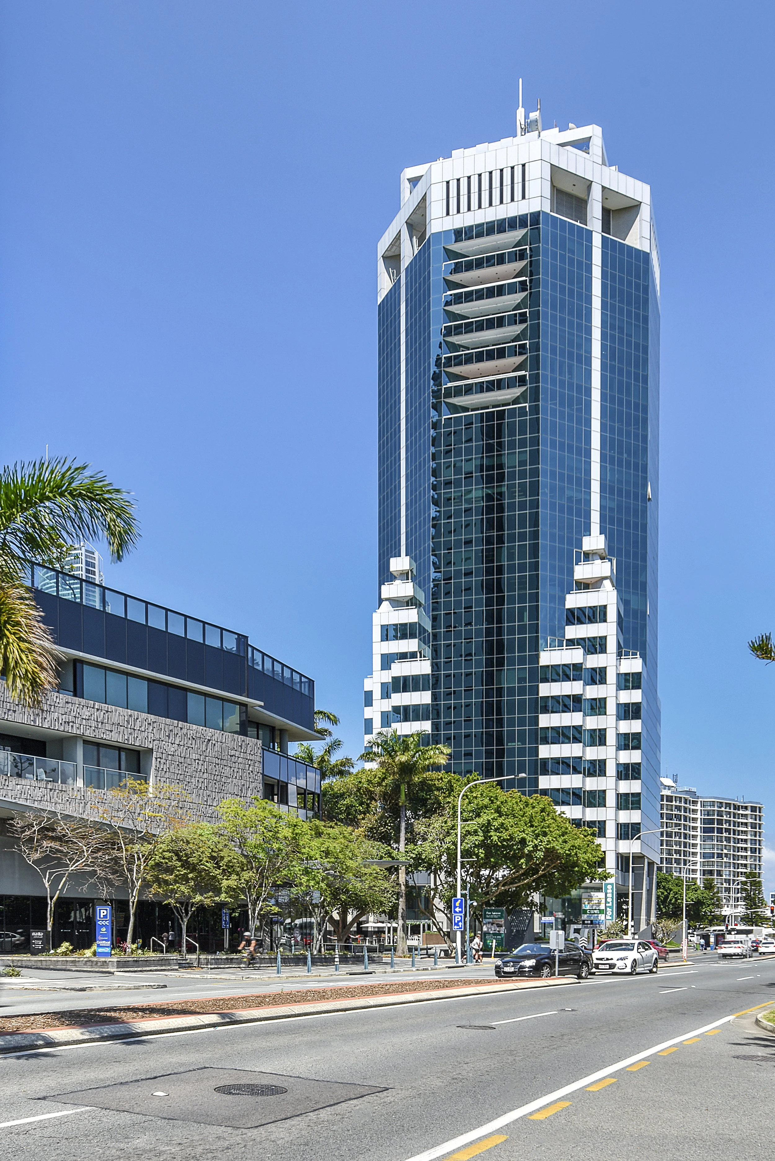 50 Cavill Avenue ~26.jpg